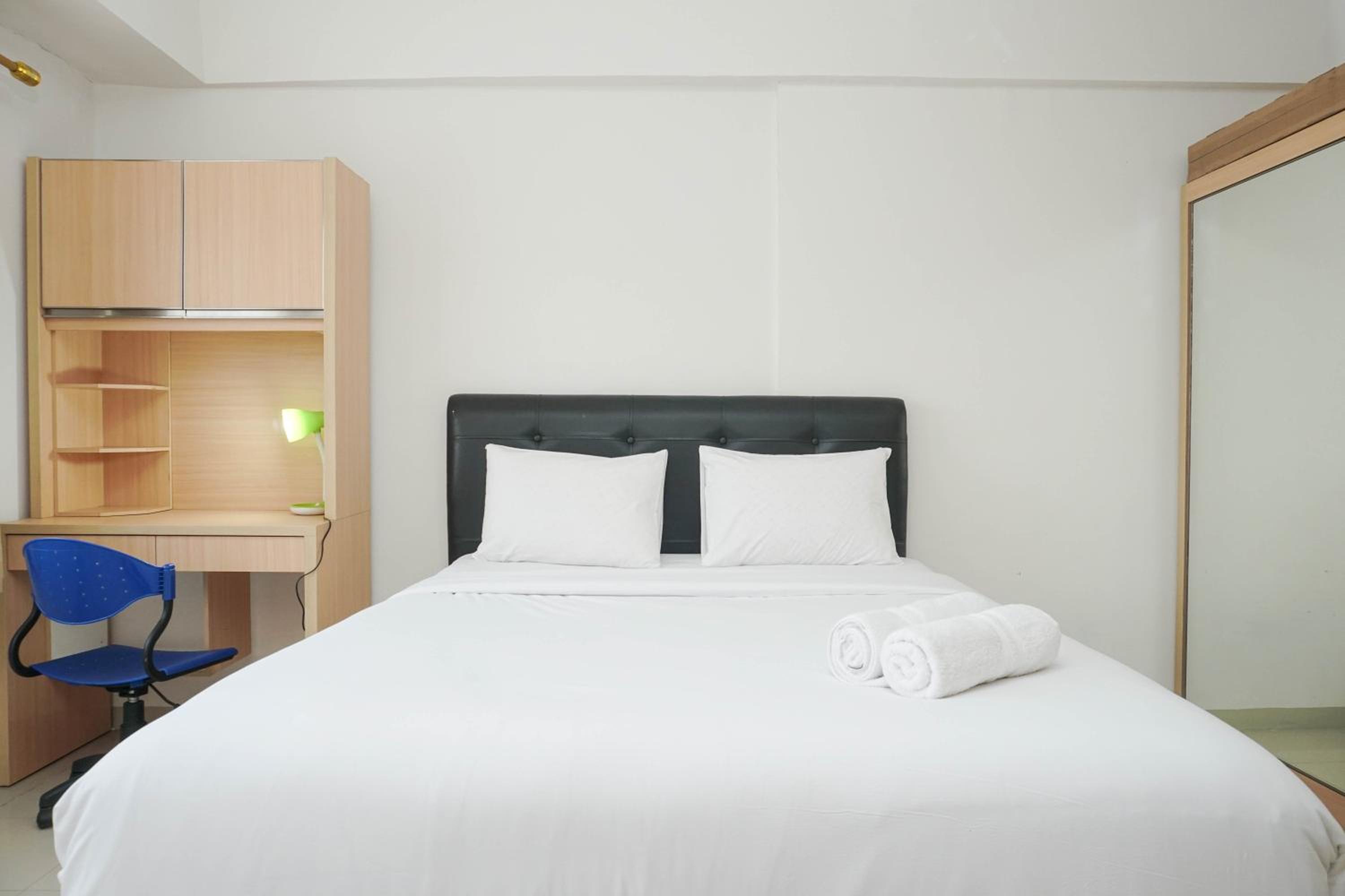 Studio Apartment photo 1