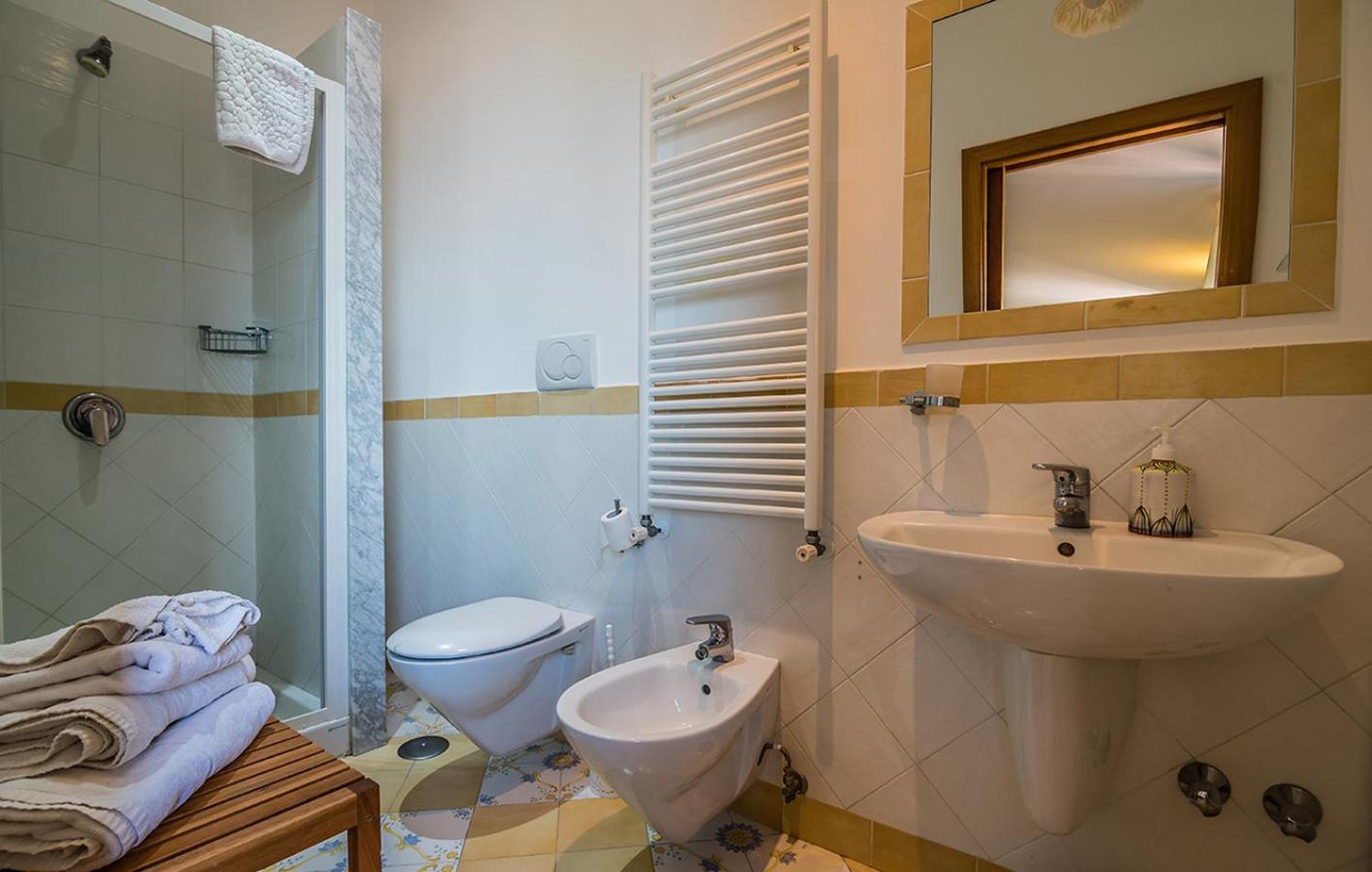 Double Room with Sea View - Photo 5