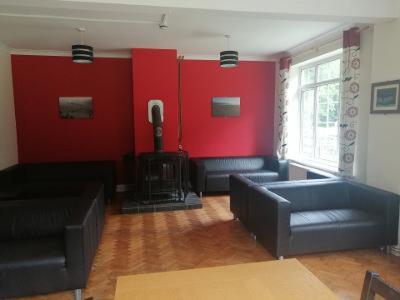 Seven-Bedroom House photo 3