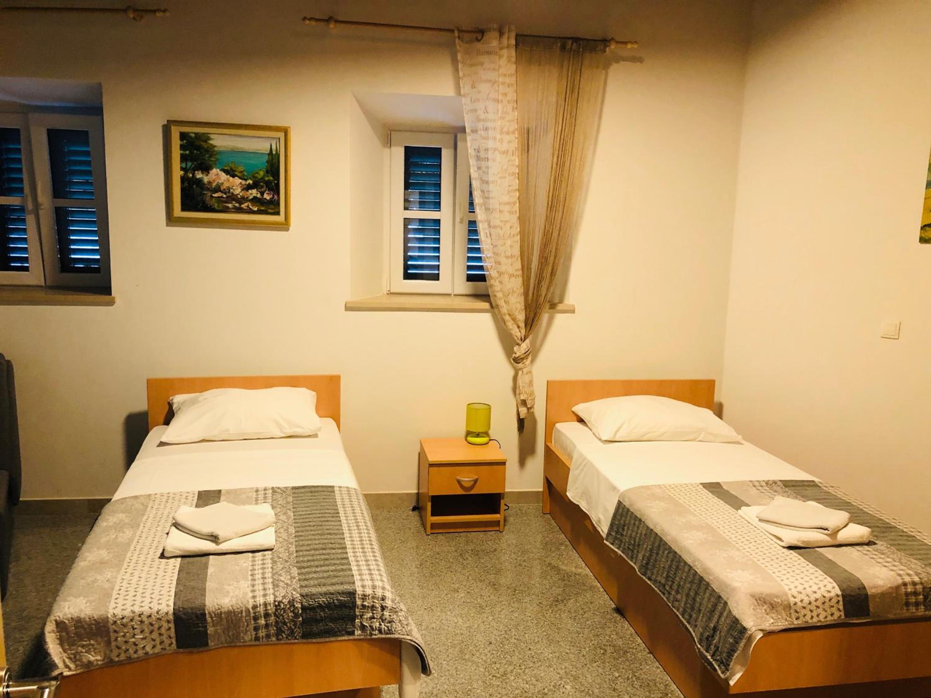 Standard Twin Room with Sea View
