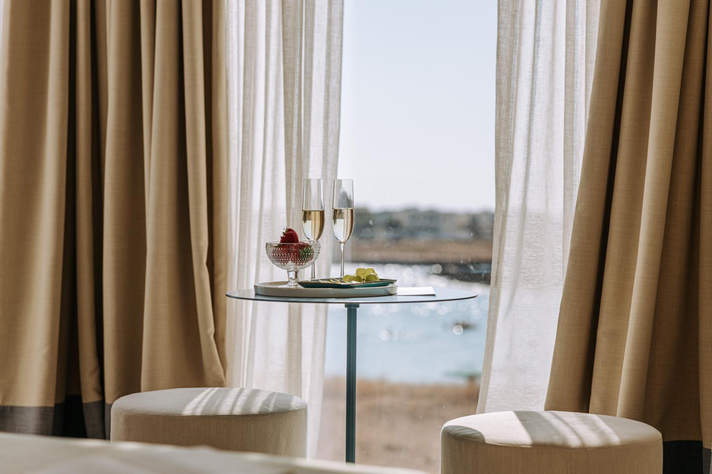 Double Room with Balcony and Sea View photo 2
