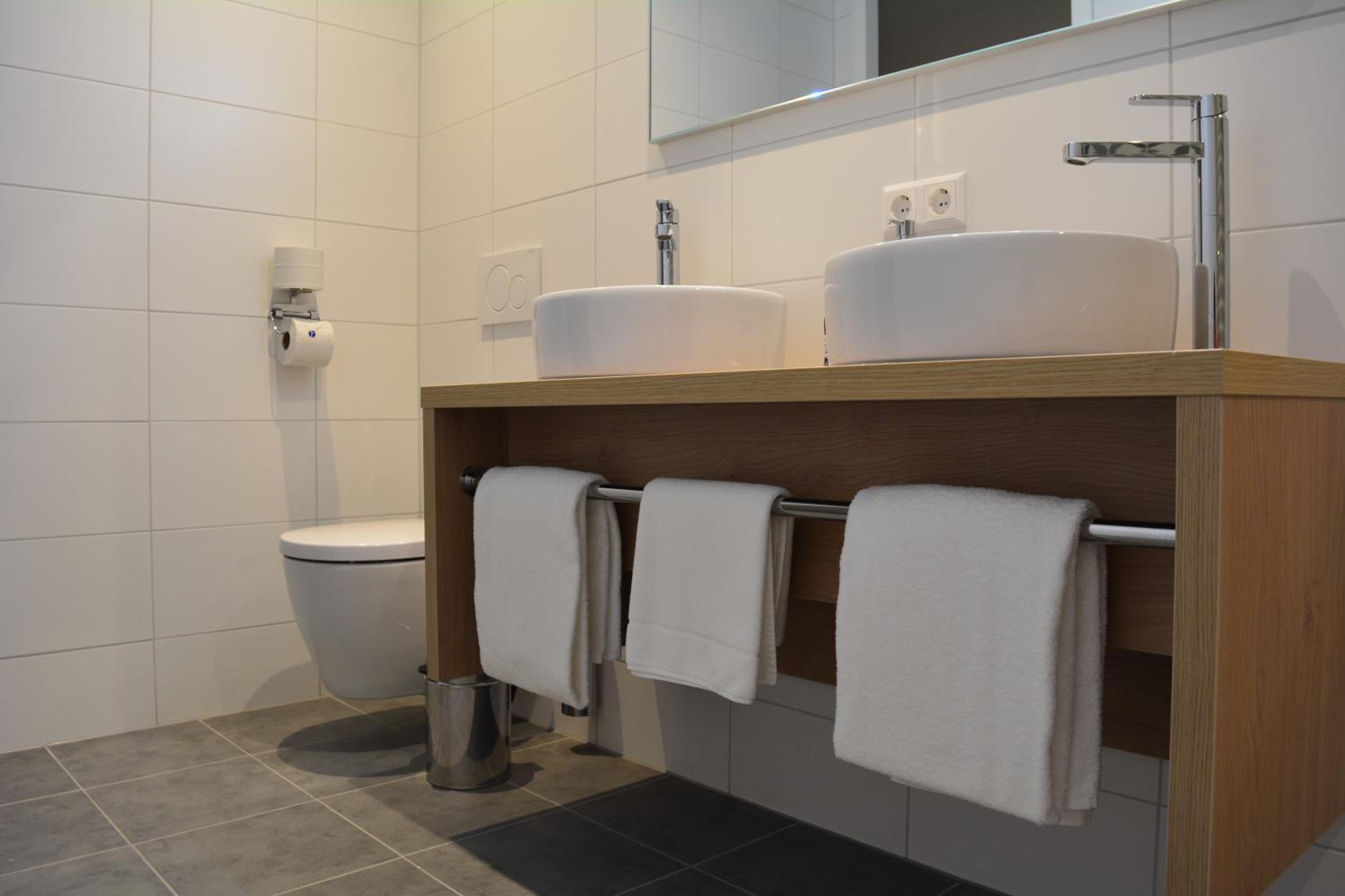 Suite - Photo 4