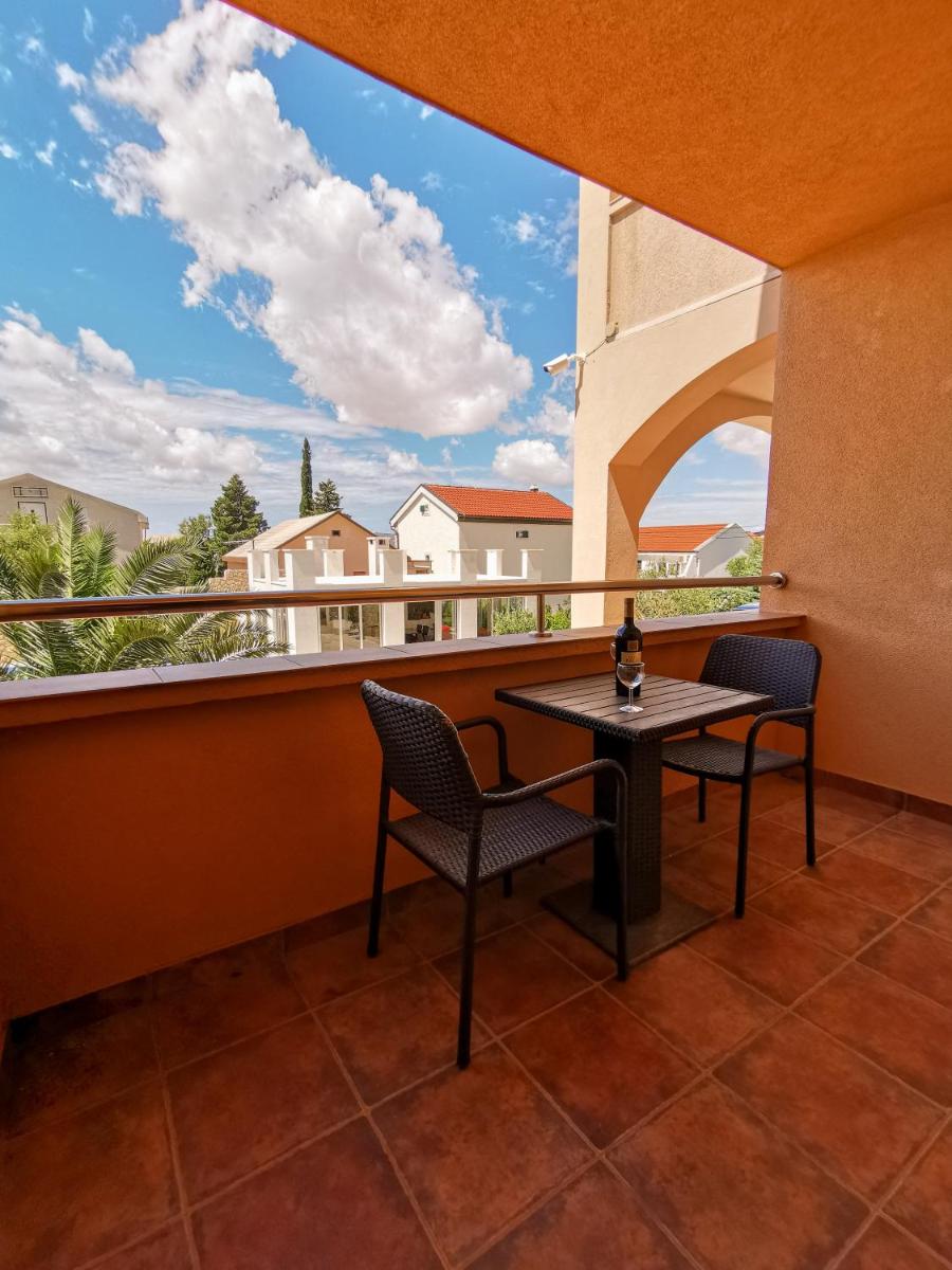 Studio with Terrace