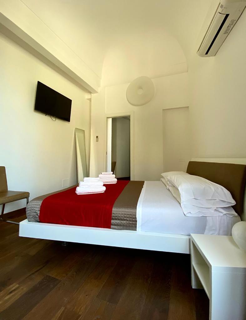 Deluxe Room - Photo 7