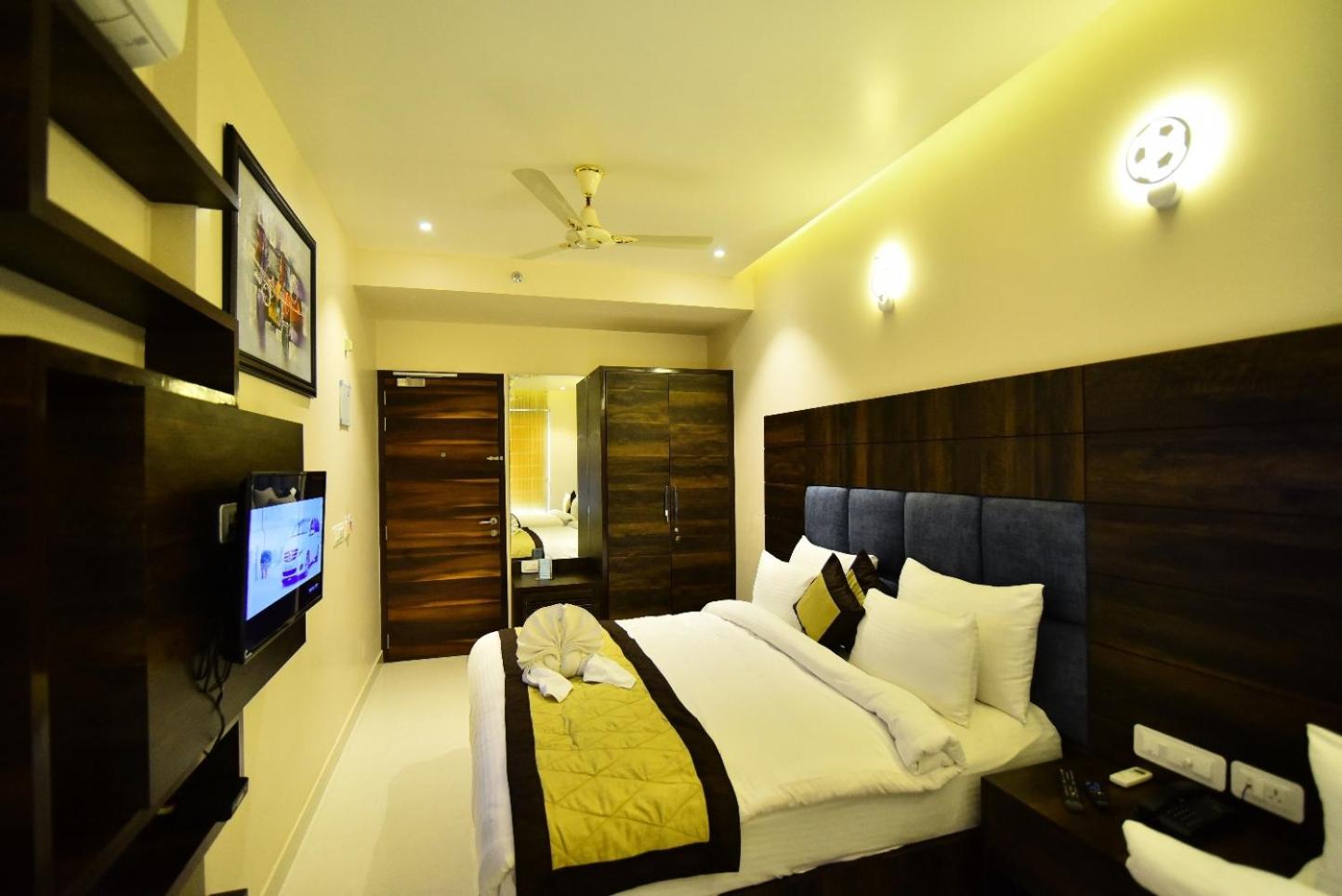 Deluxe Double Room - Photo 7