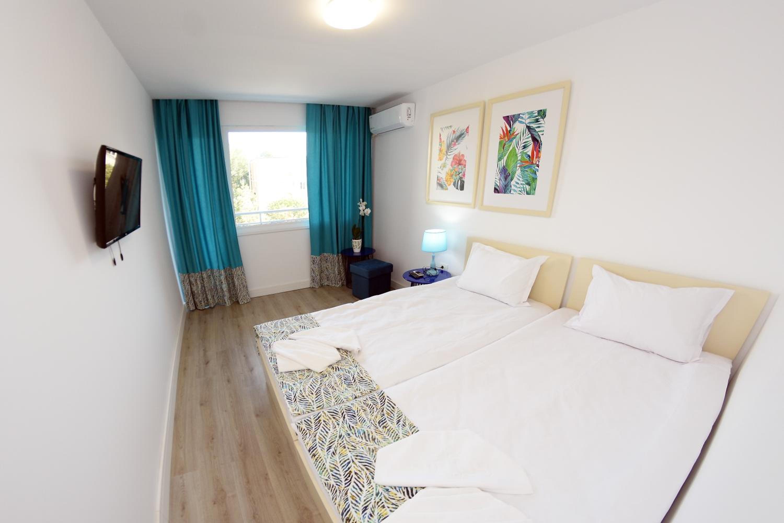 Double or Twin Room Blue photo 1