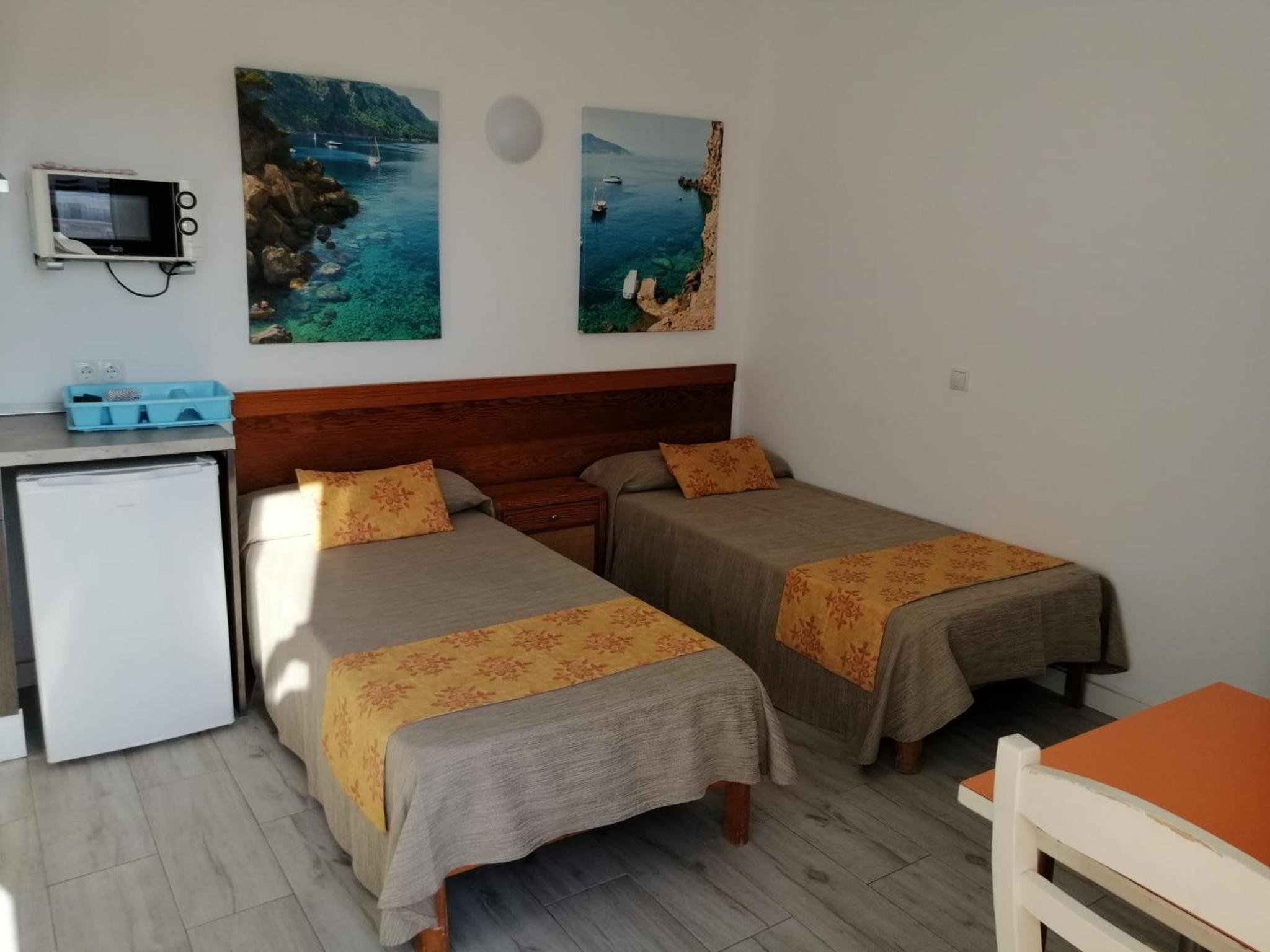 Estudio con vista al mar