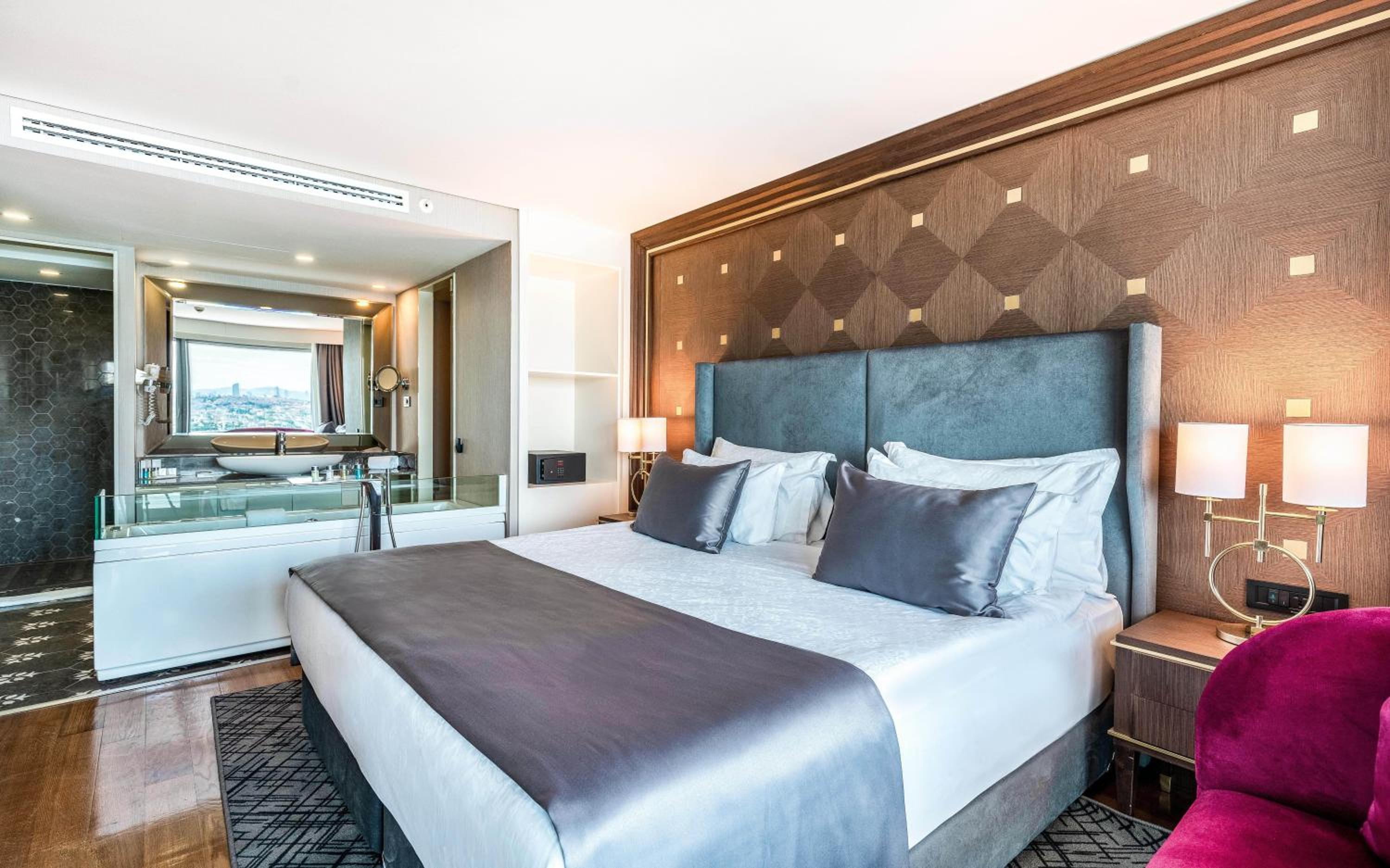 Royal Bosphorus View Suite with Balcony photo 2
