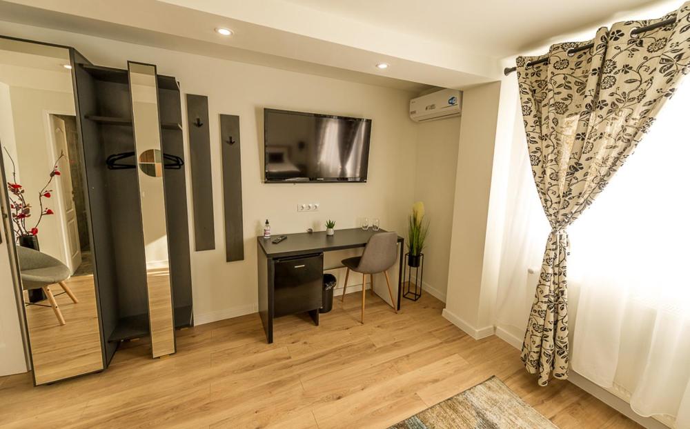 Deluxe Double Room photo 3