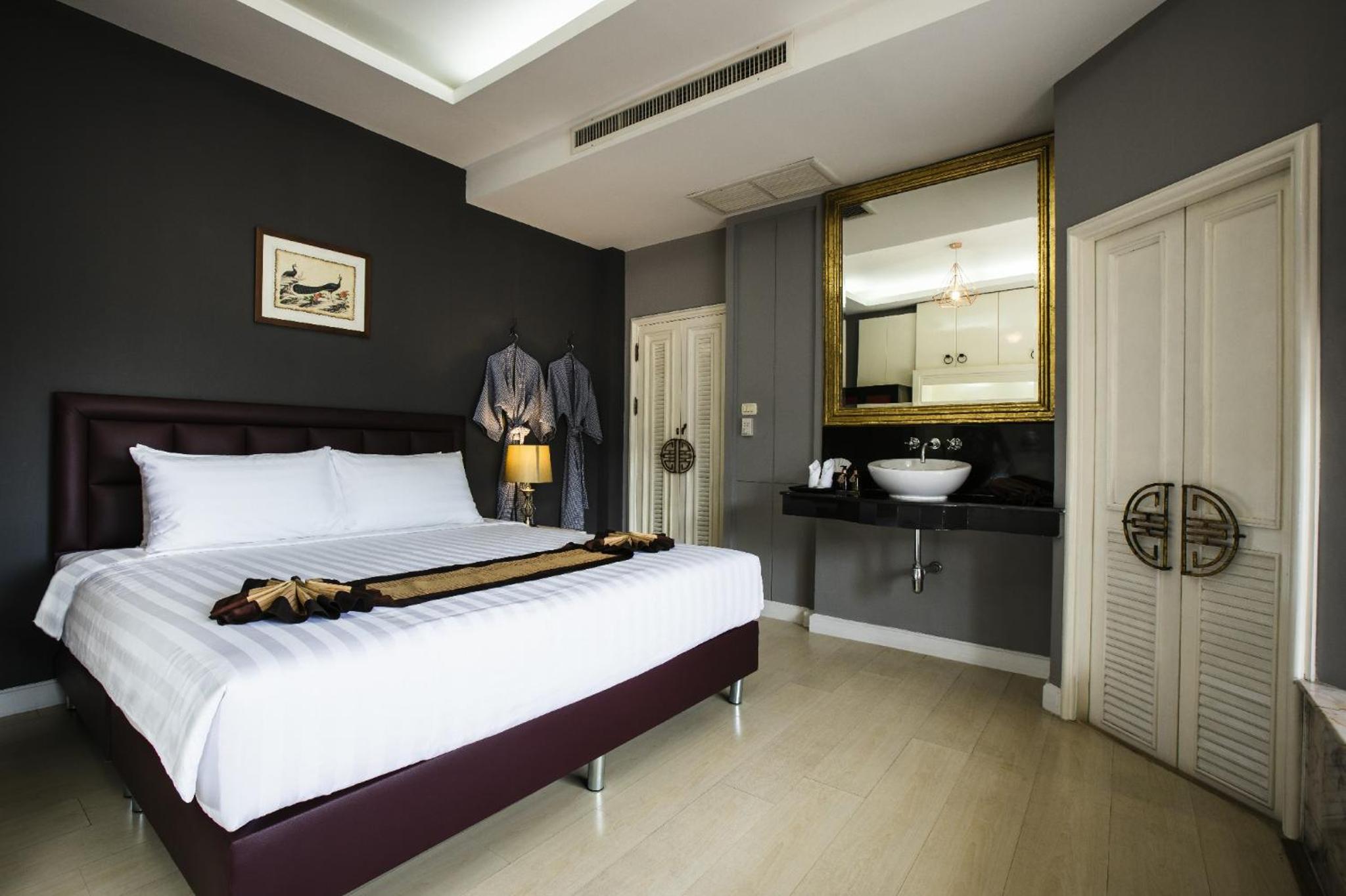 Three-Bedroom Suite - Photo 1