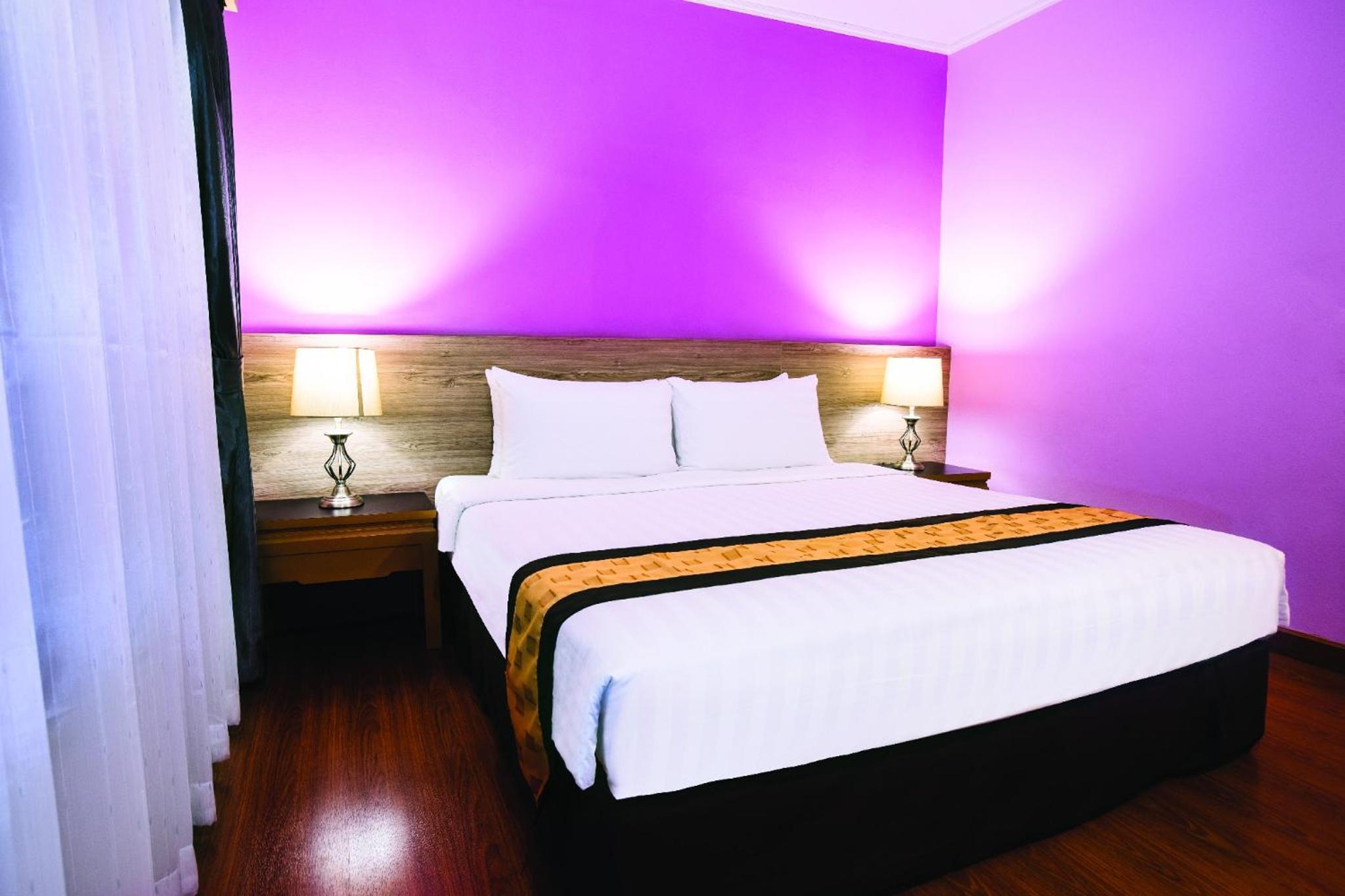 Two-Bedroom Suite - Photo 6