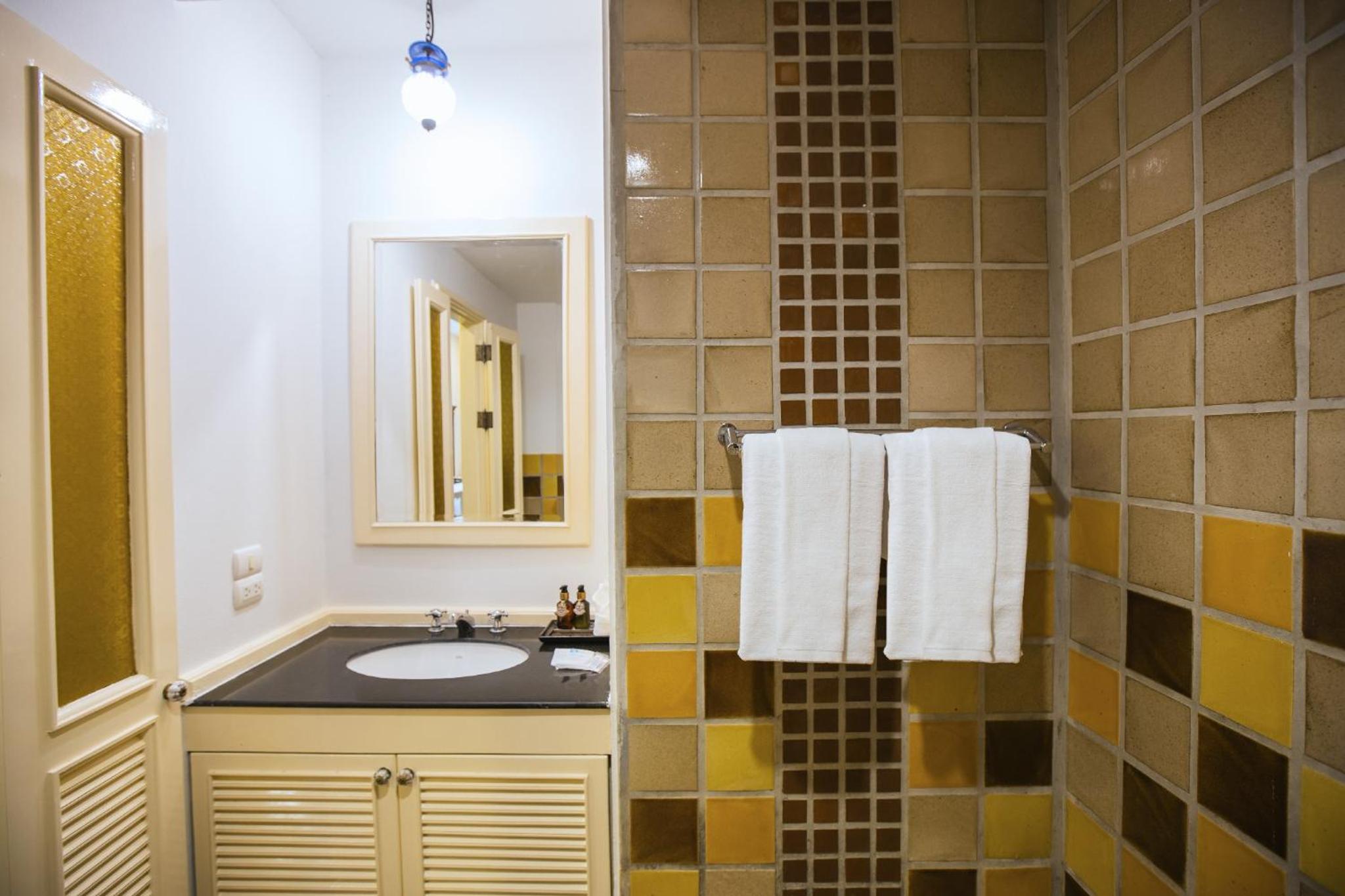 Superior Suite - Photo 3