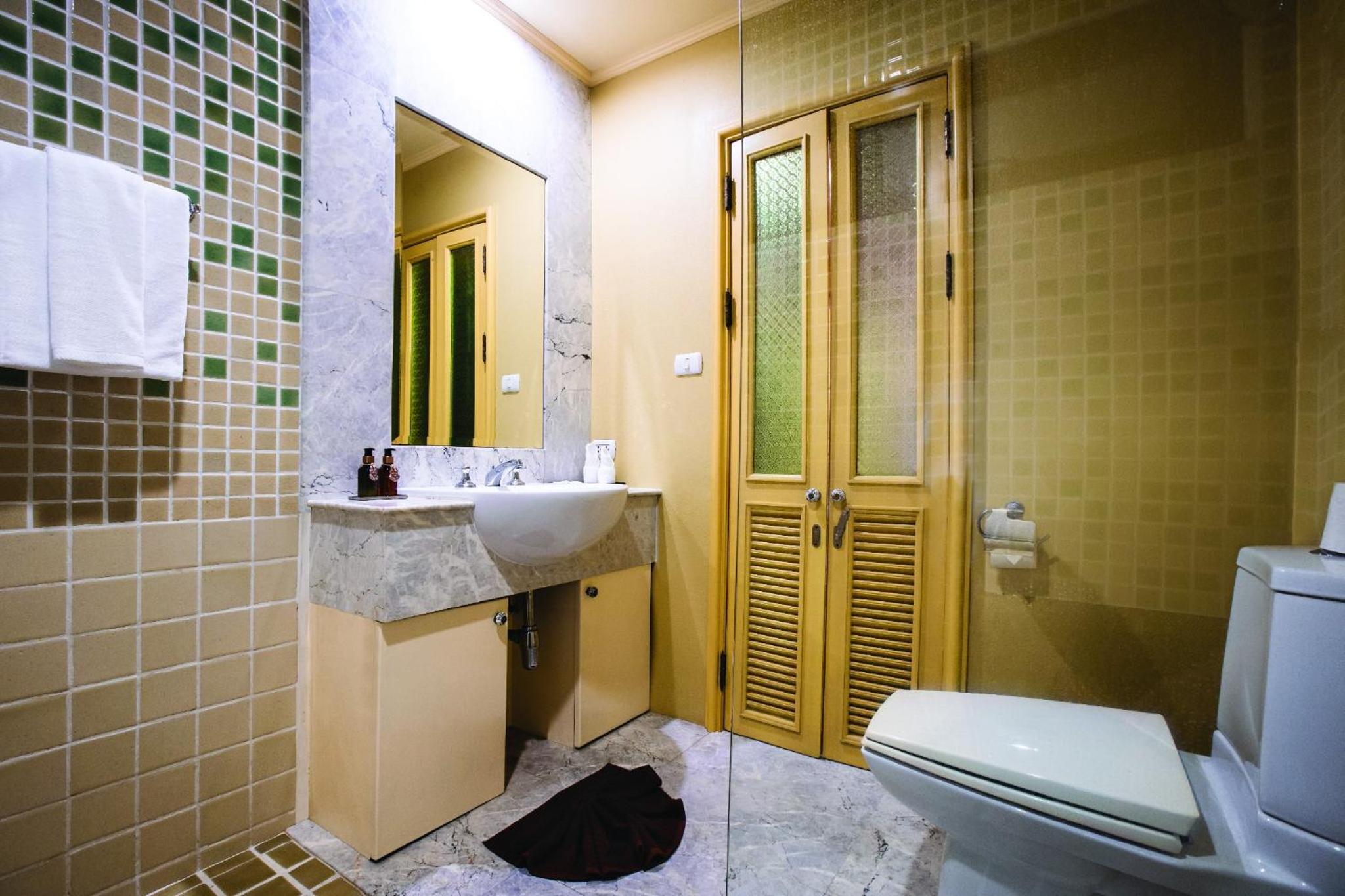 Two-Bedroom Suite - Photo 7
