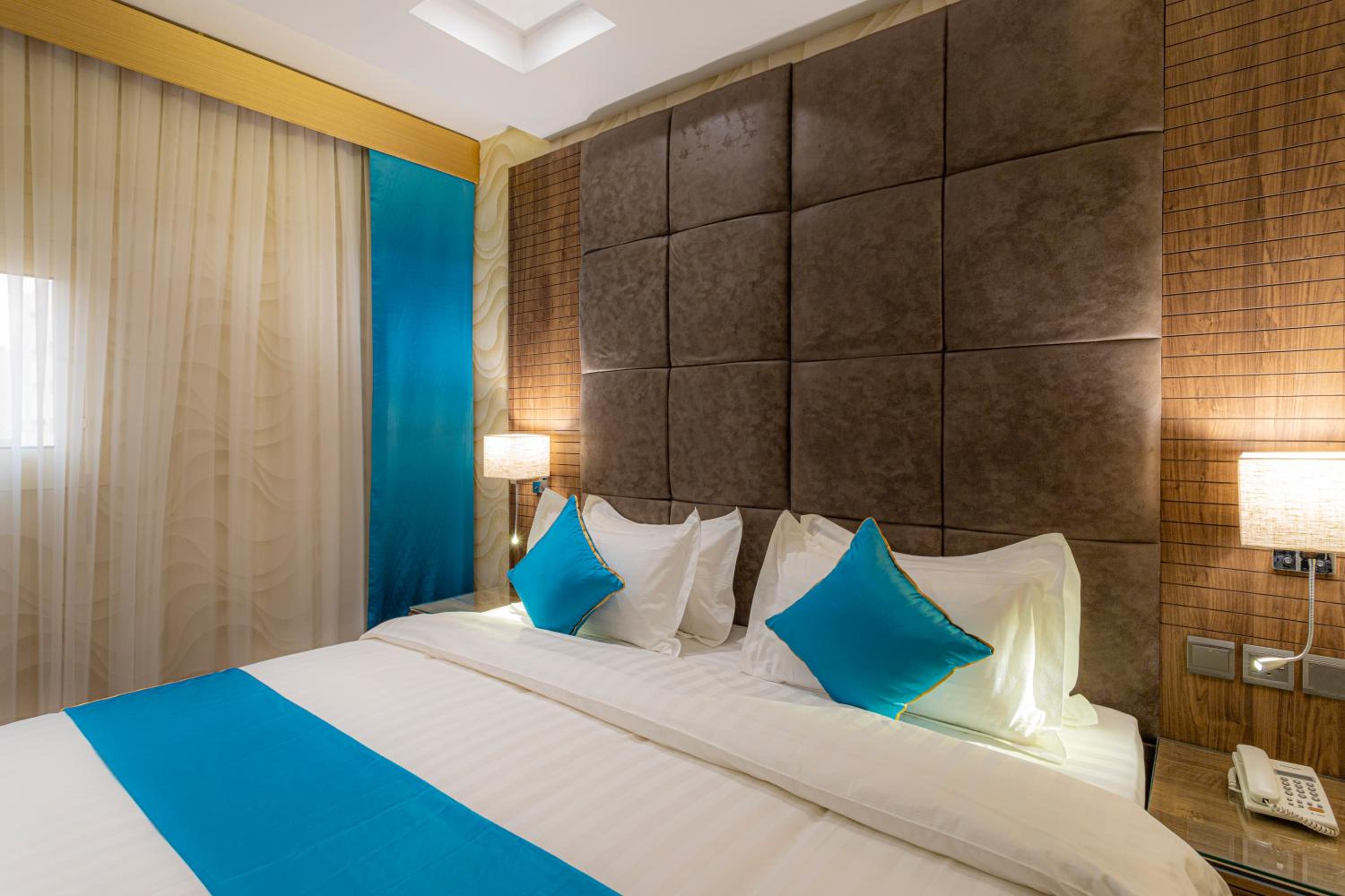 Standard Double or Twin Room - Photo 11