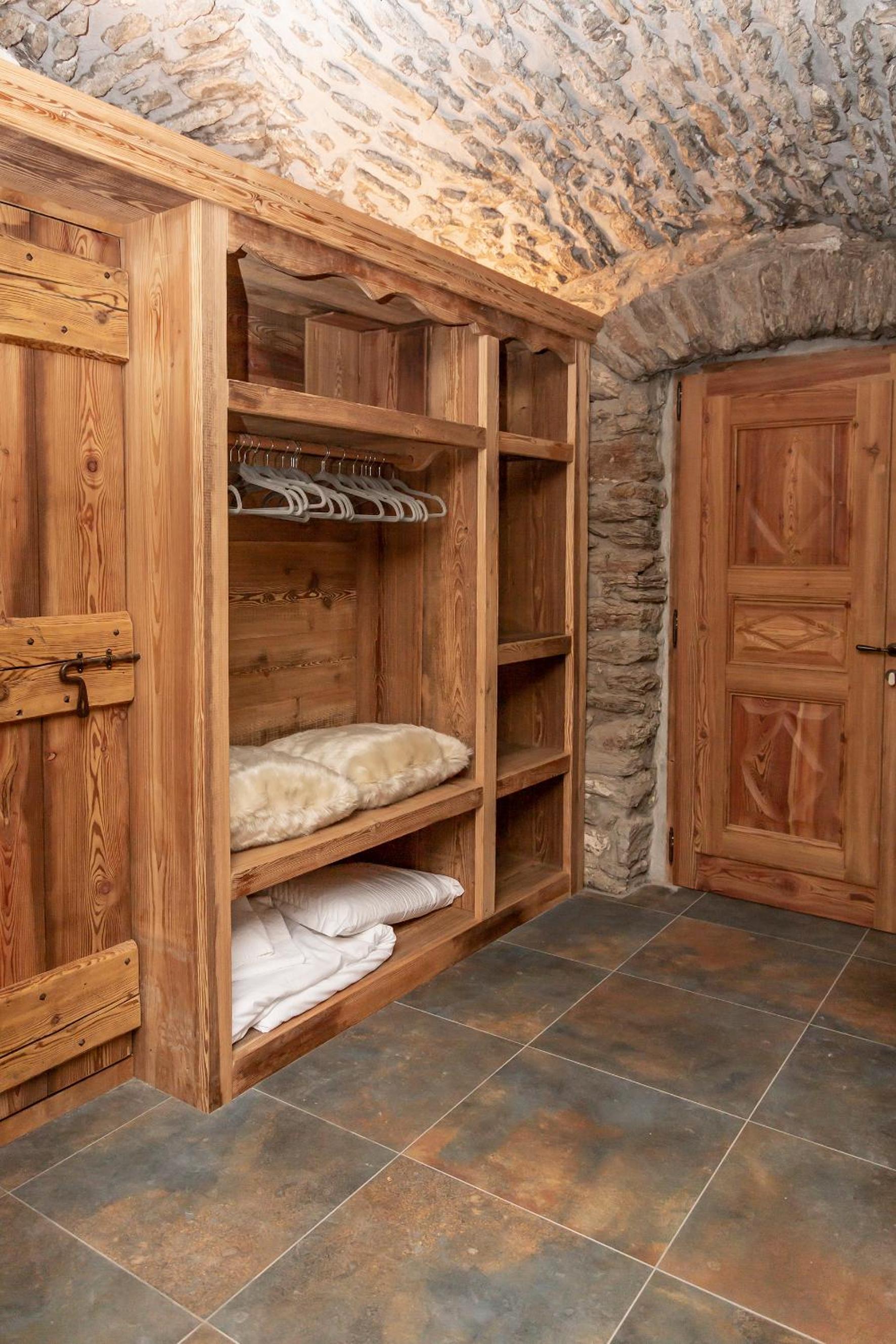 Deluxe Suite with Spa Bath