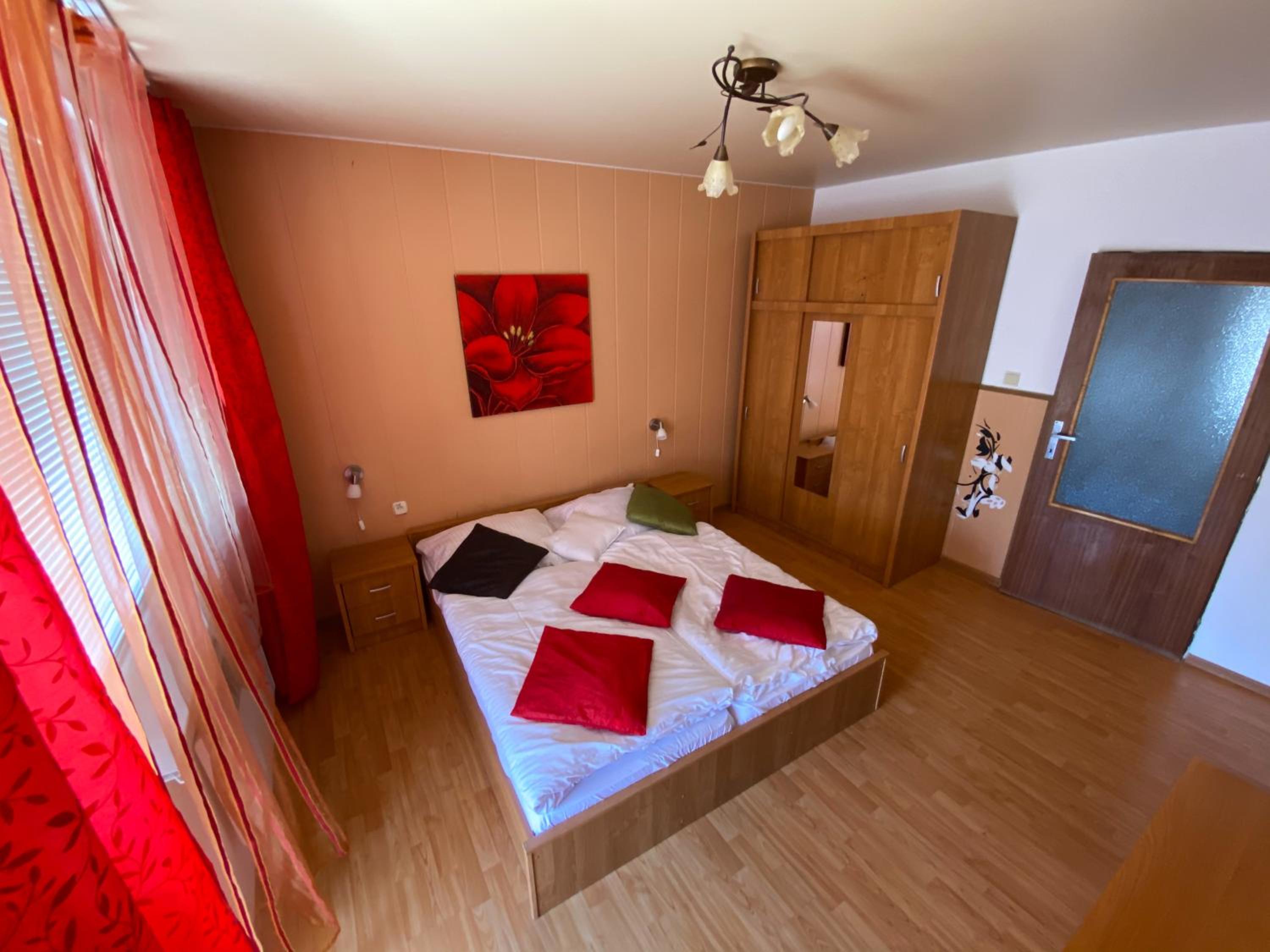 One-Bedroom Apartment with Sea View and Terrace photo 2