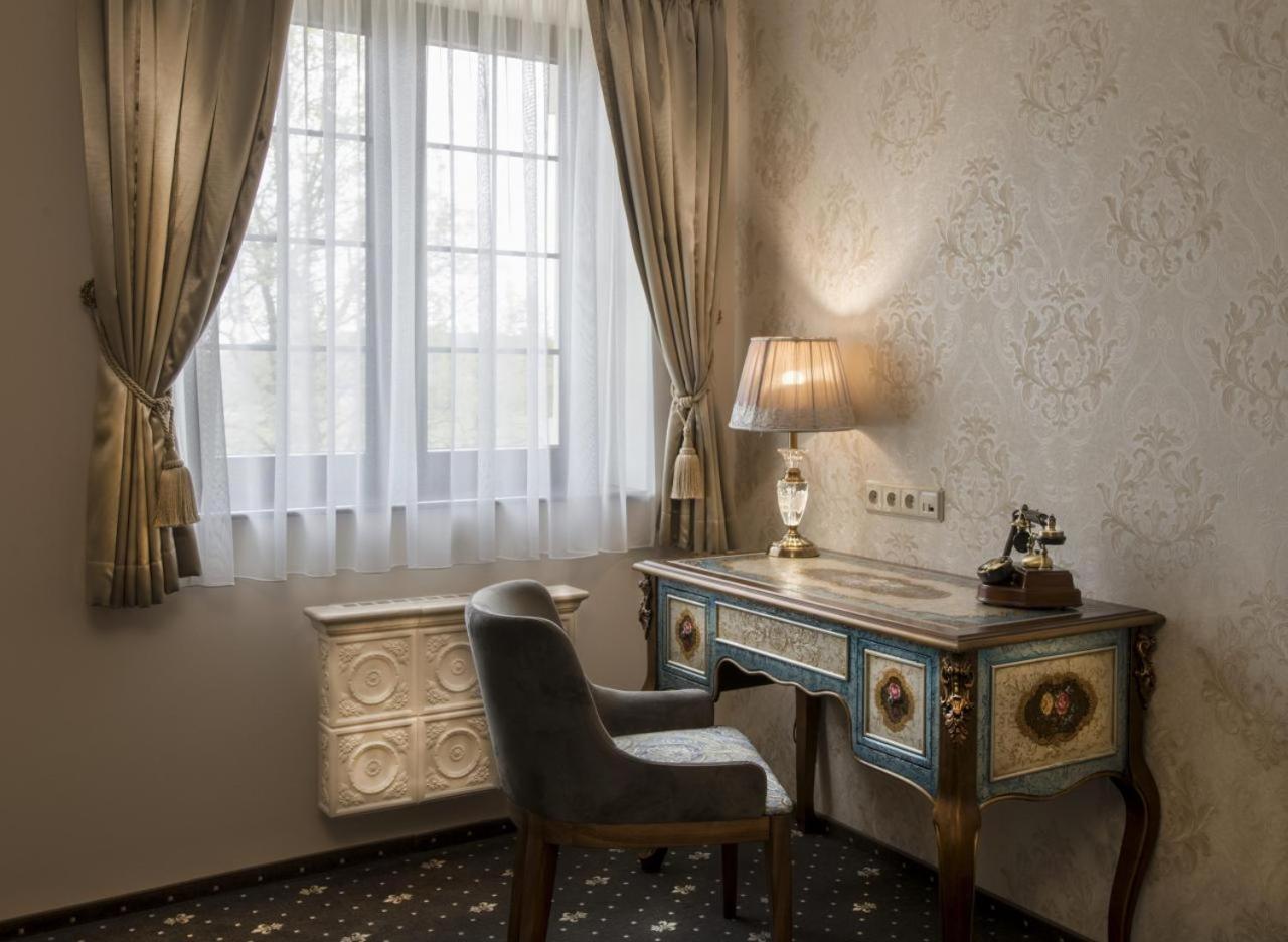 Deluxe King Suite - Photo 1