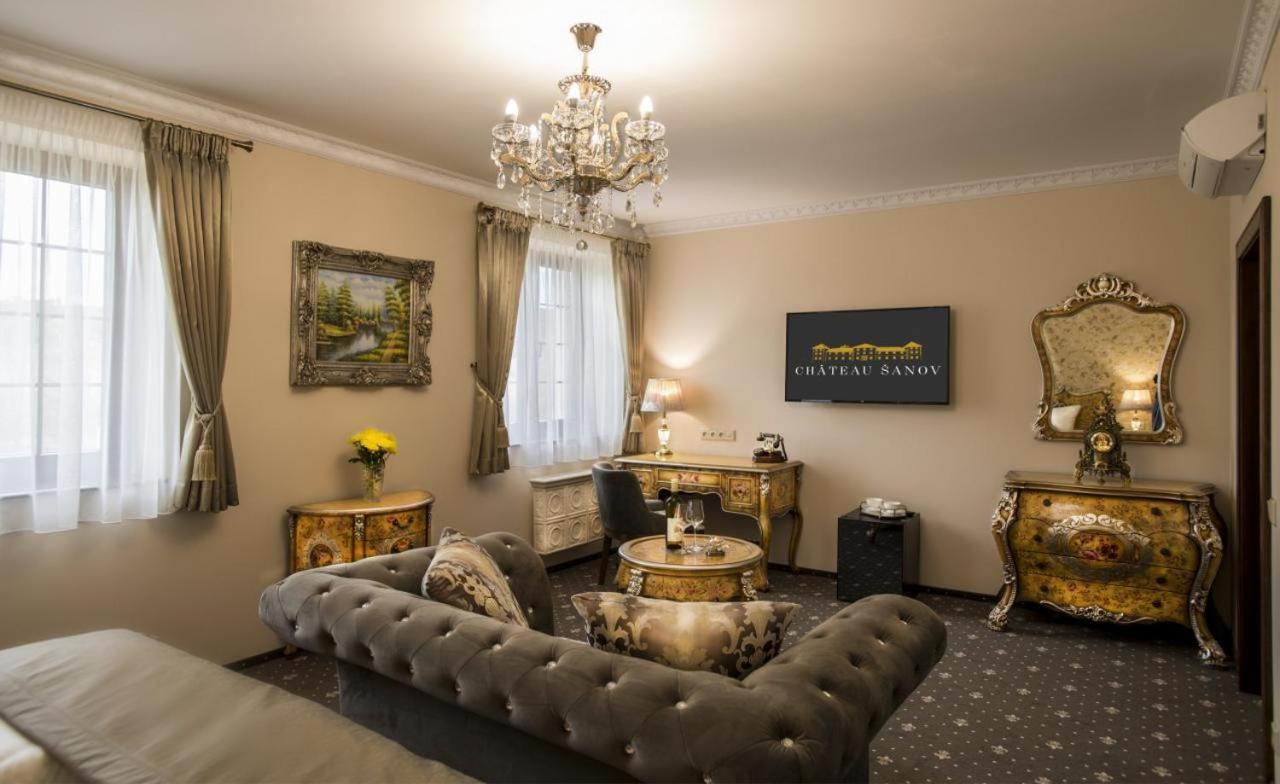 Deluxe King Room - Photo 3