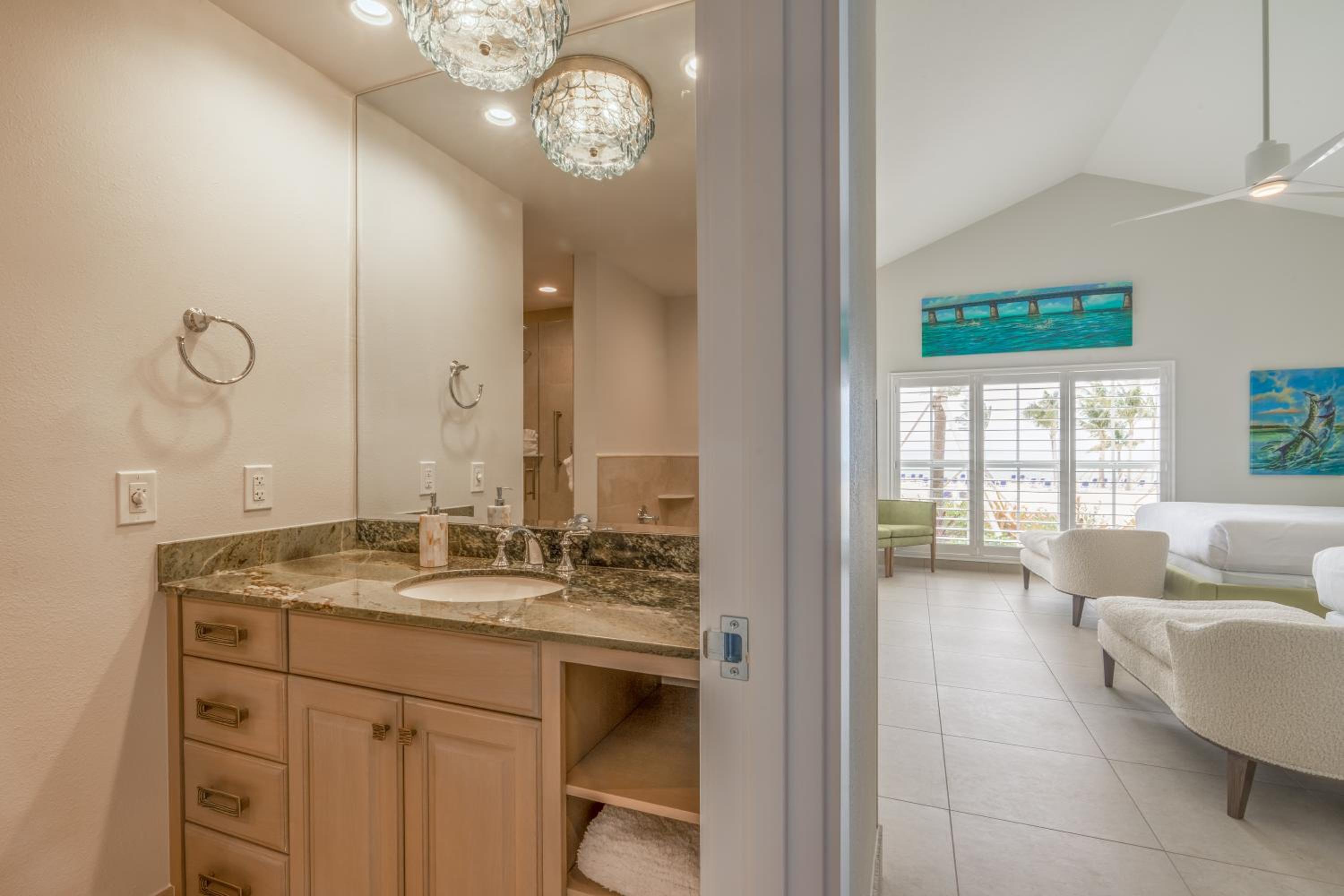 2 Queen Beds, Jr. Suite Sable Oceanfront - Photo 2