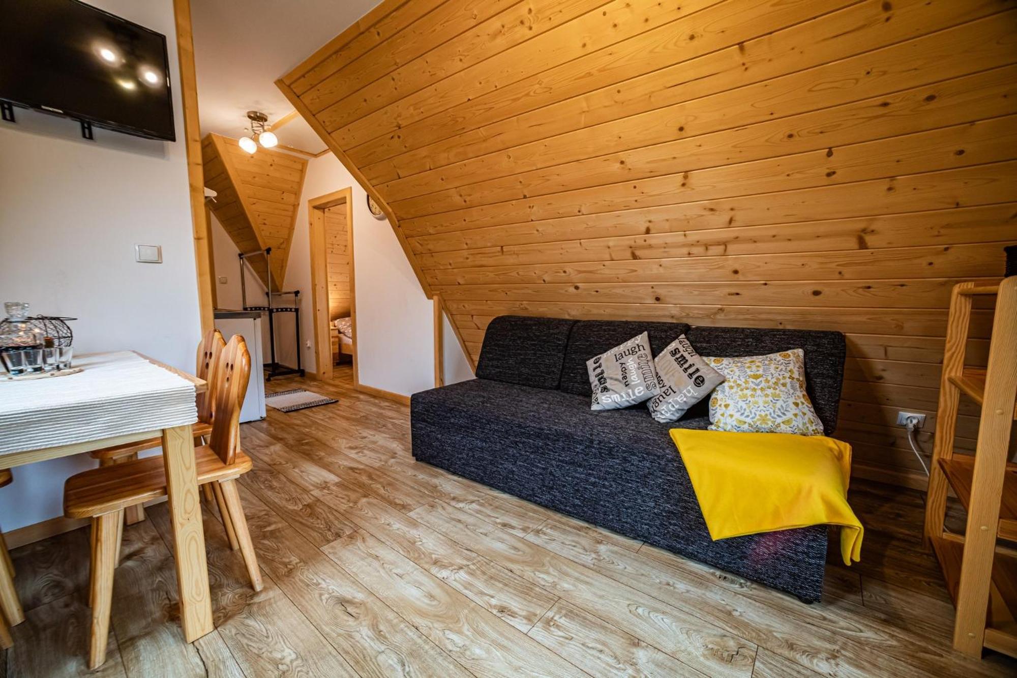 One-Bedroom Apartment - Photo 1