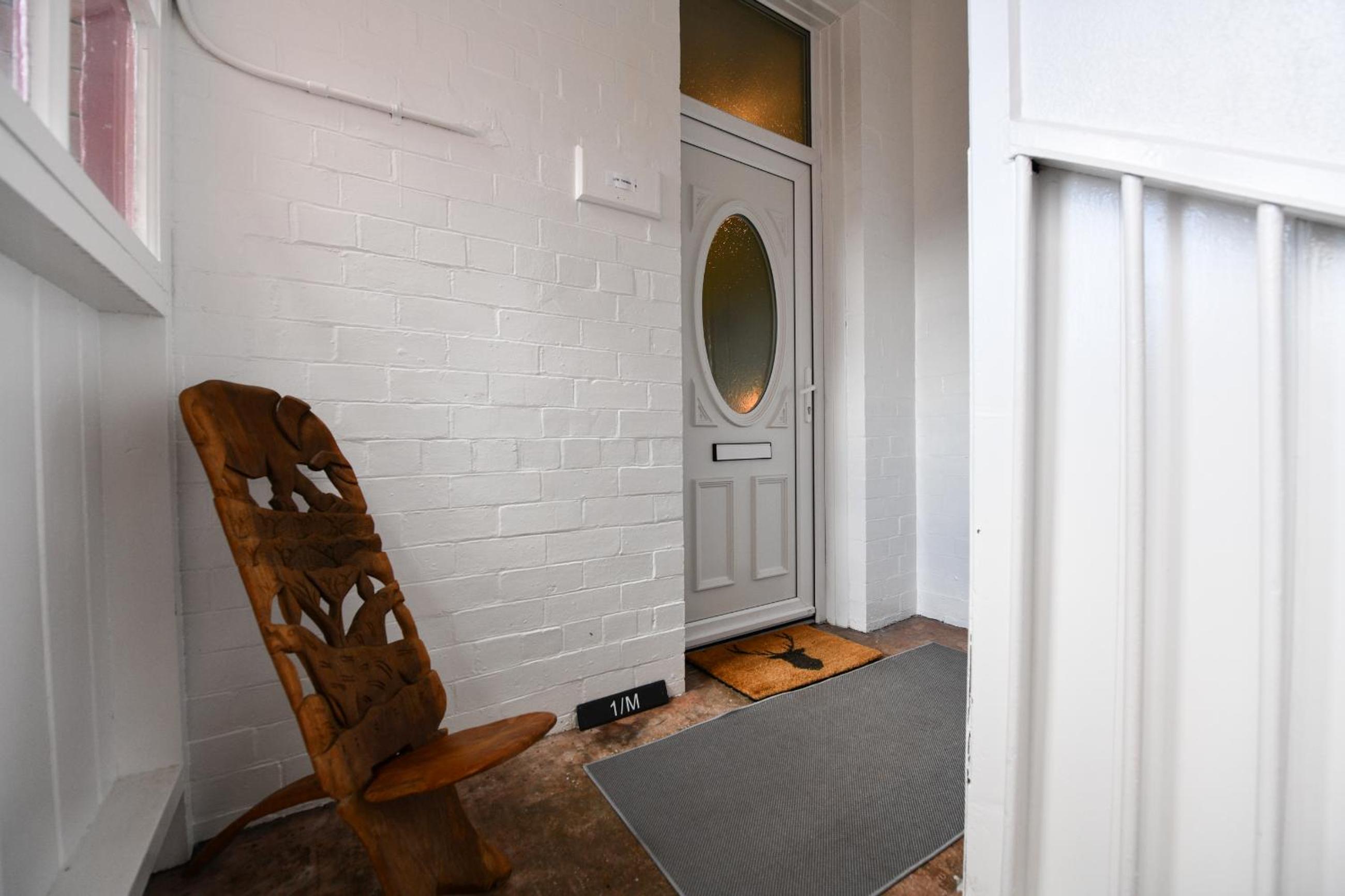 Apartment photo 2