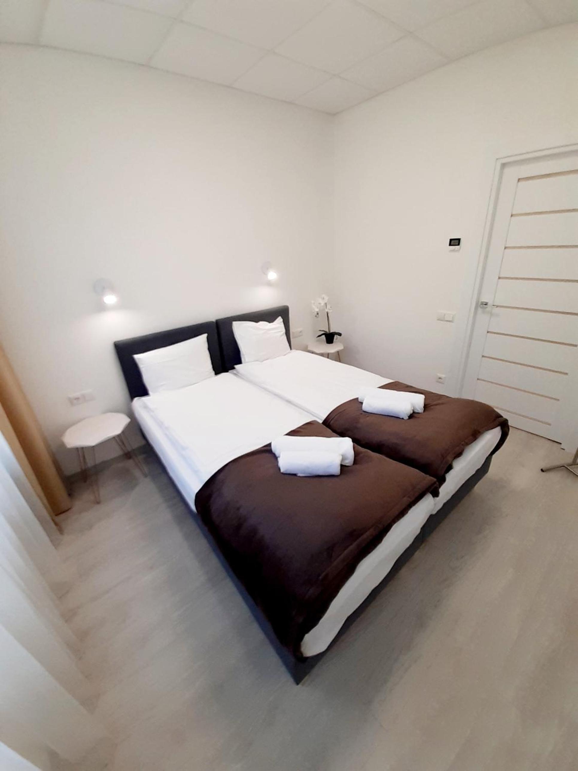Deluxe Quadruple Room - Photo 12