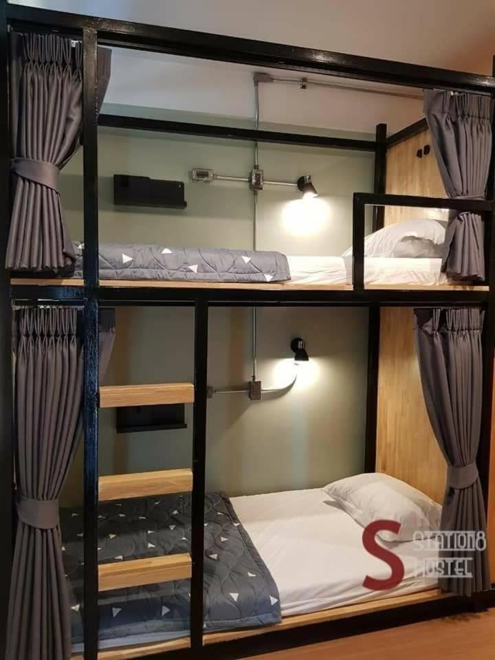 Bed in 8-Bed Female Dormitory Room photo 1