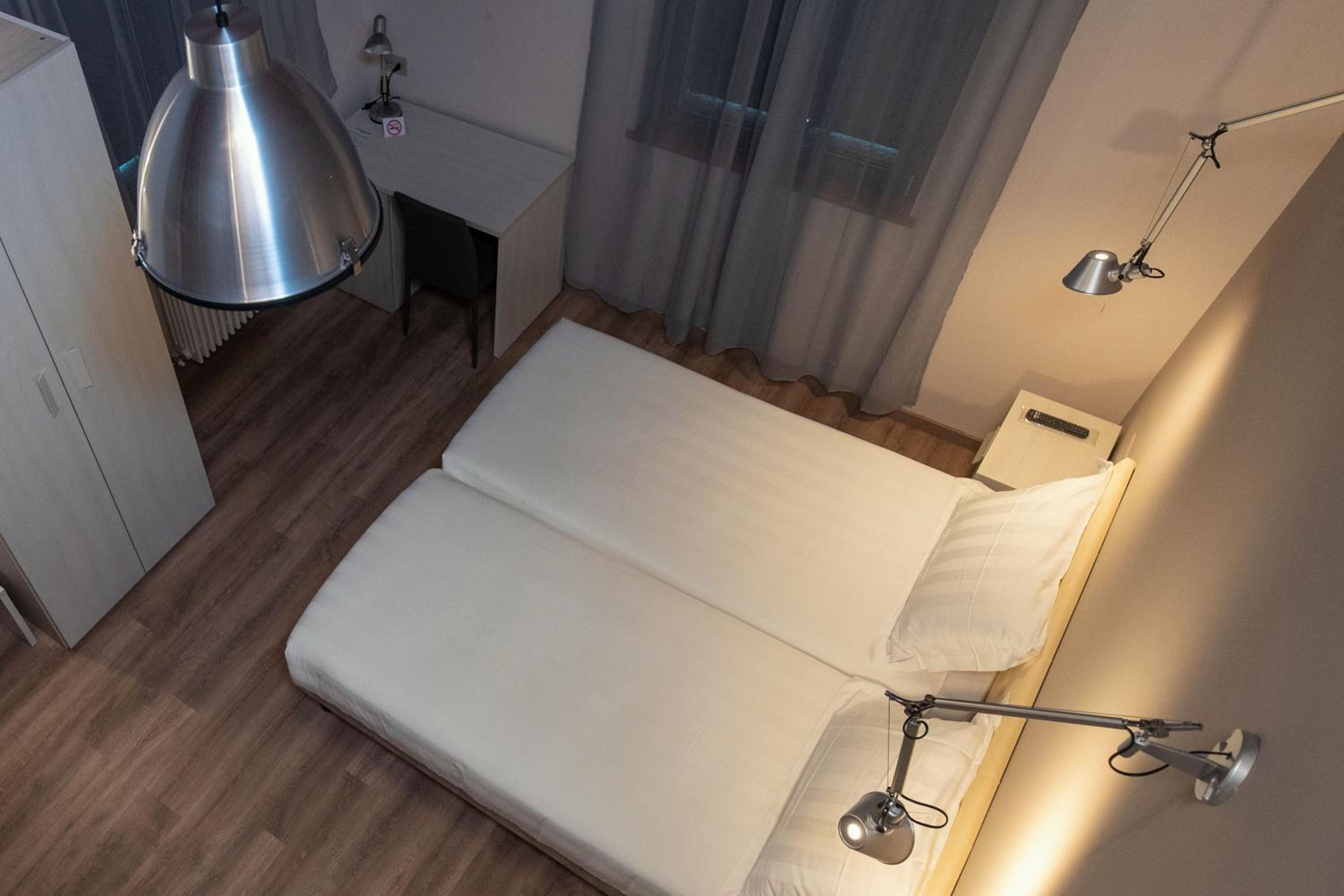 Triple Room with Private Bathroom - Photo 1