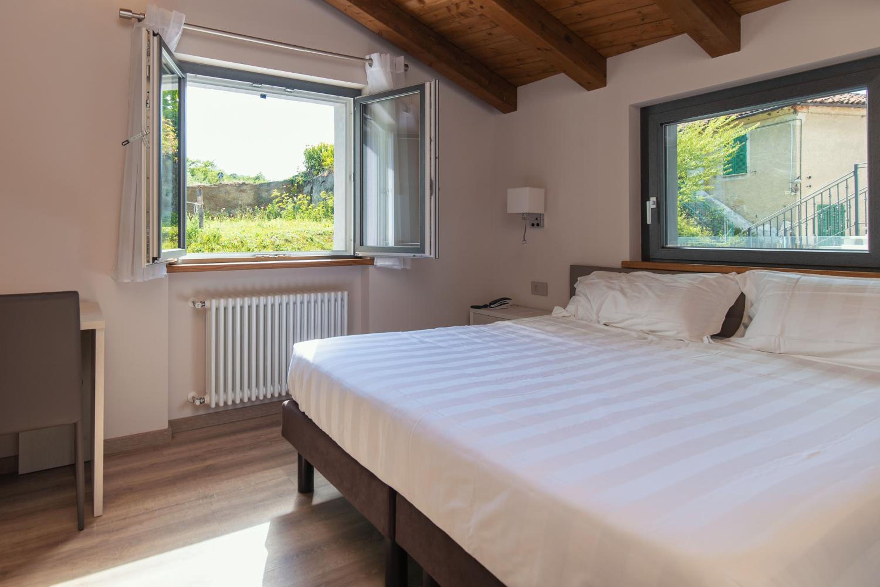 Double Room with Terrace - Photo 4