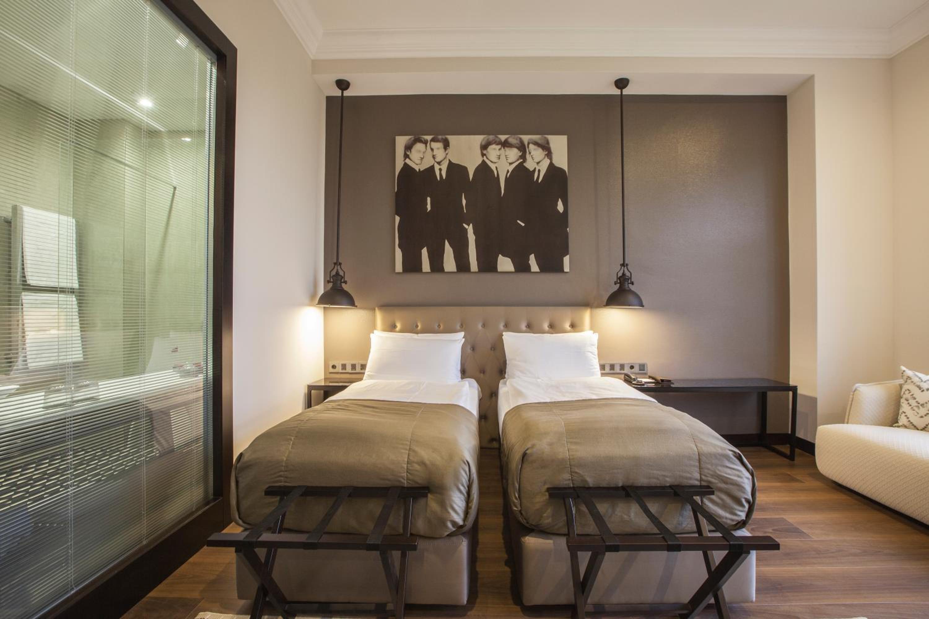 Deluxe Twin Room photo 1