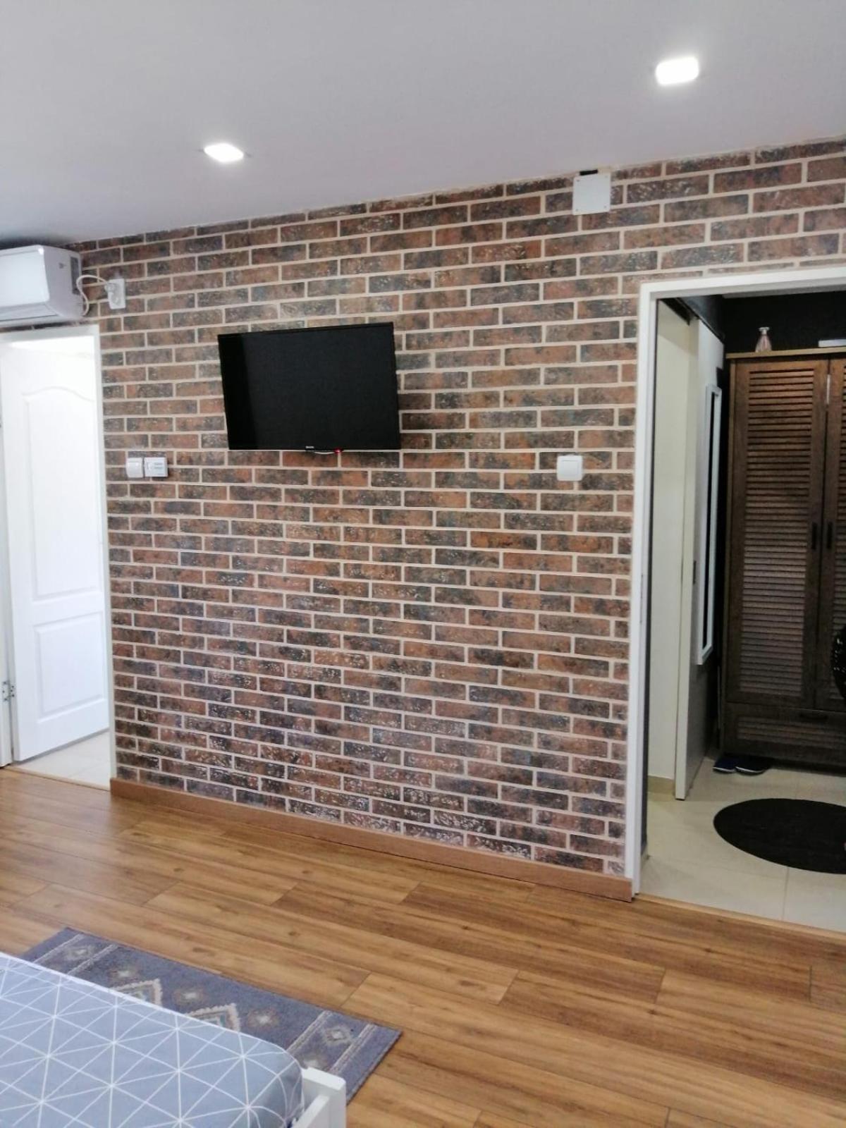 One-Bedroom Apartment - Photo 15