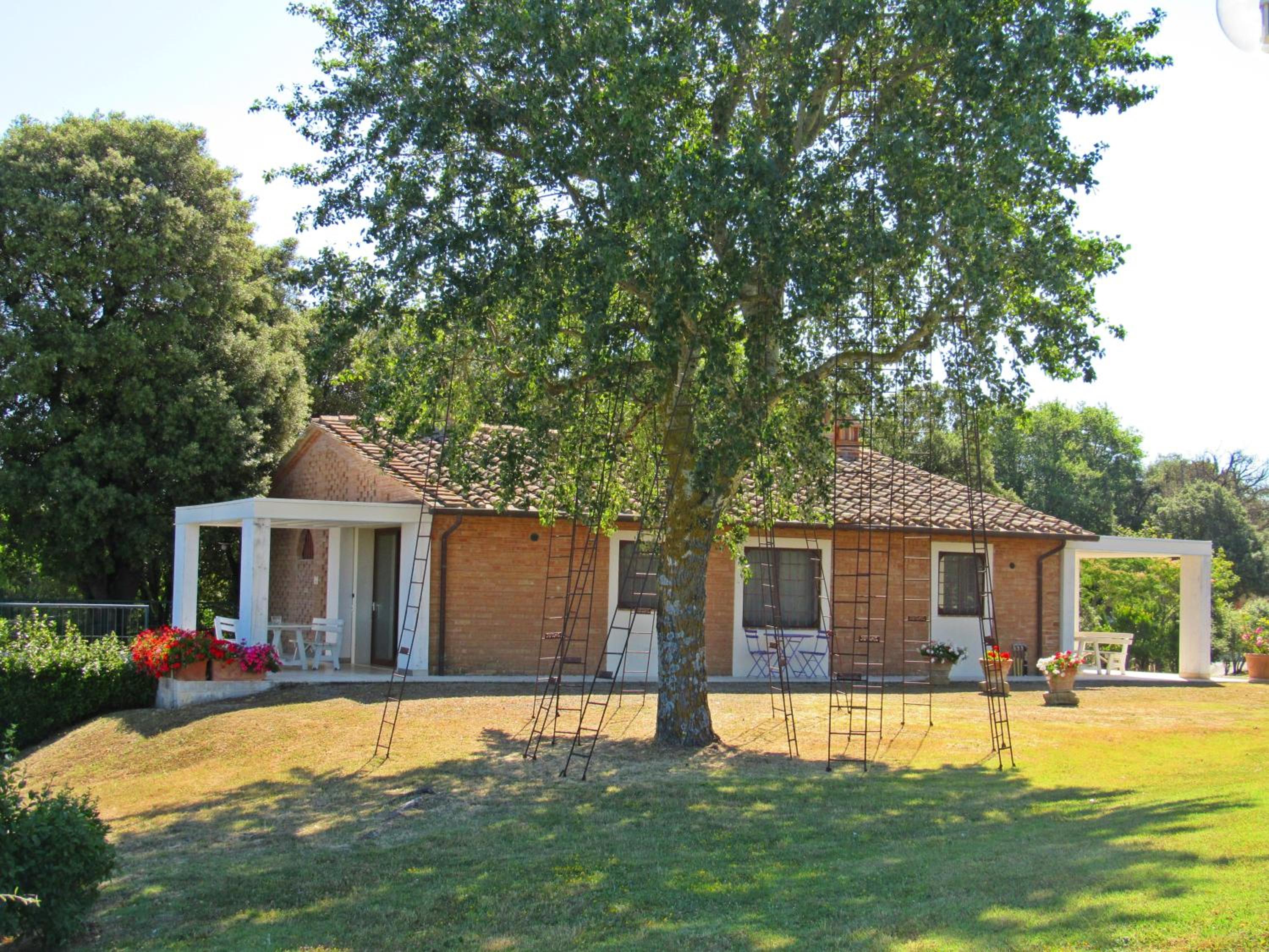 Two-Bedroom House photo 2