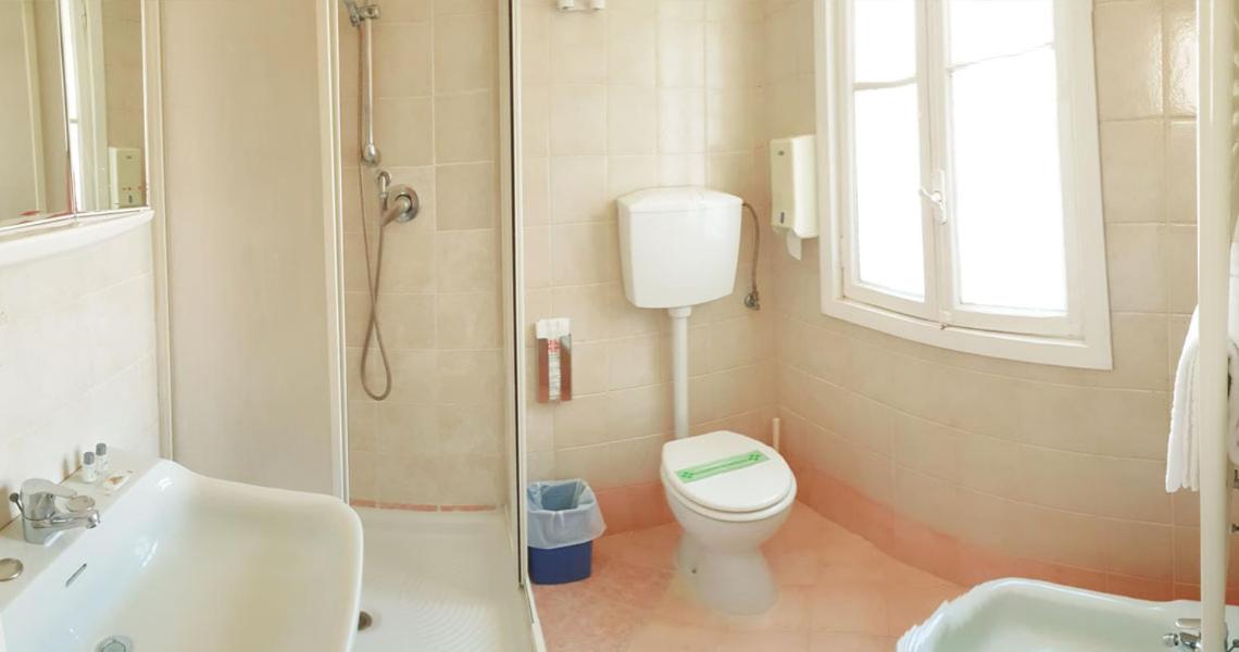 Double or Twin Room with Private External Bathroom photo 3