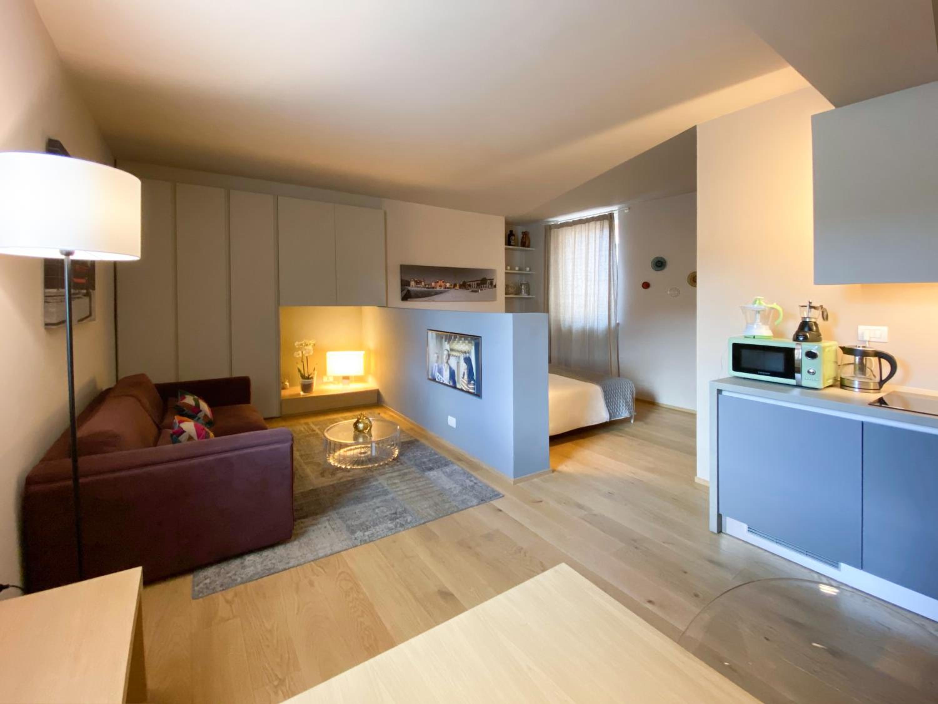 Studio Apartment photo 1