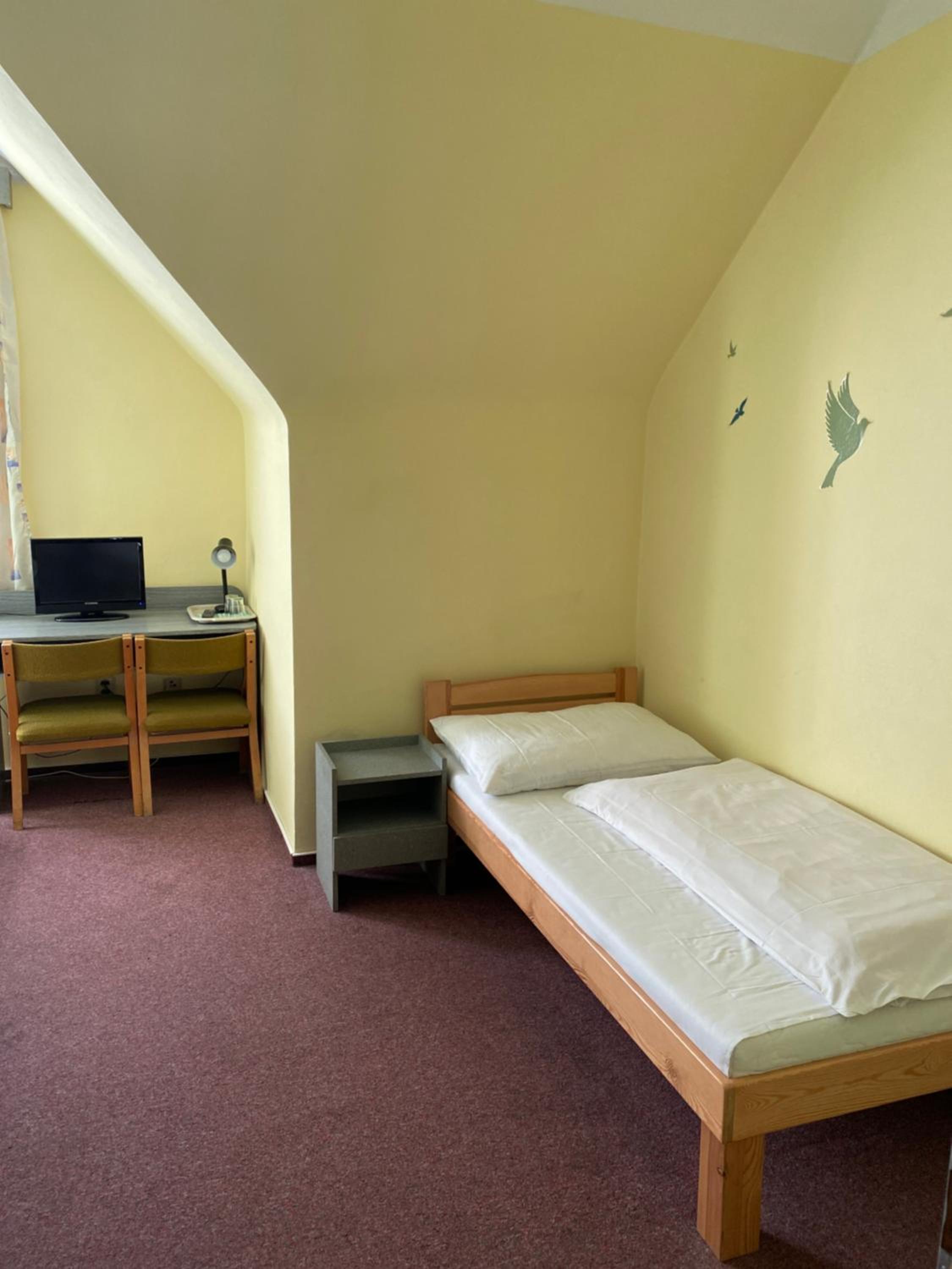 Economy Twin Room photo 1