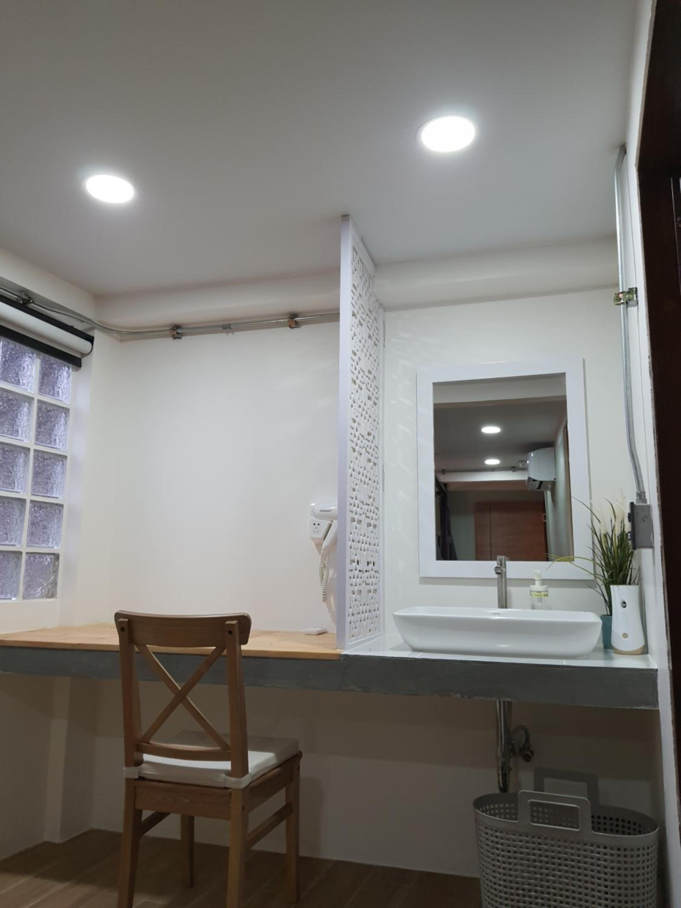 Family Room with Shower photo 2