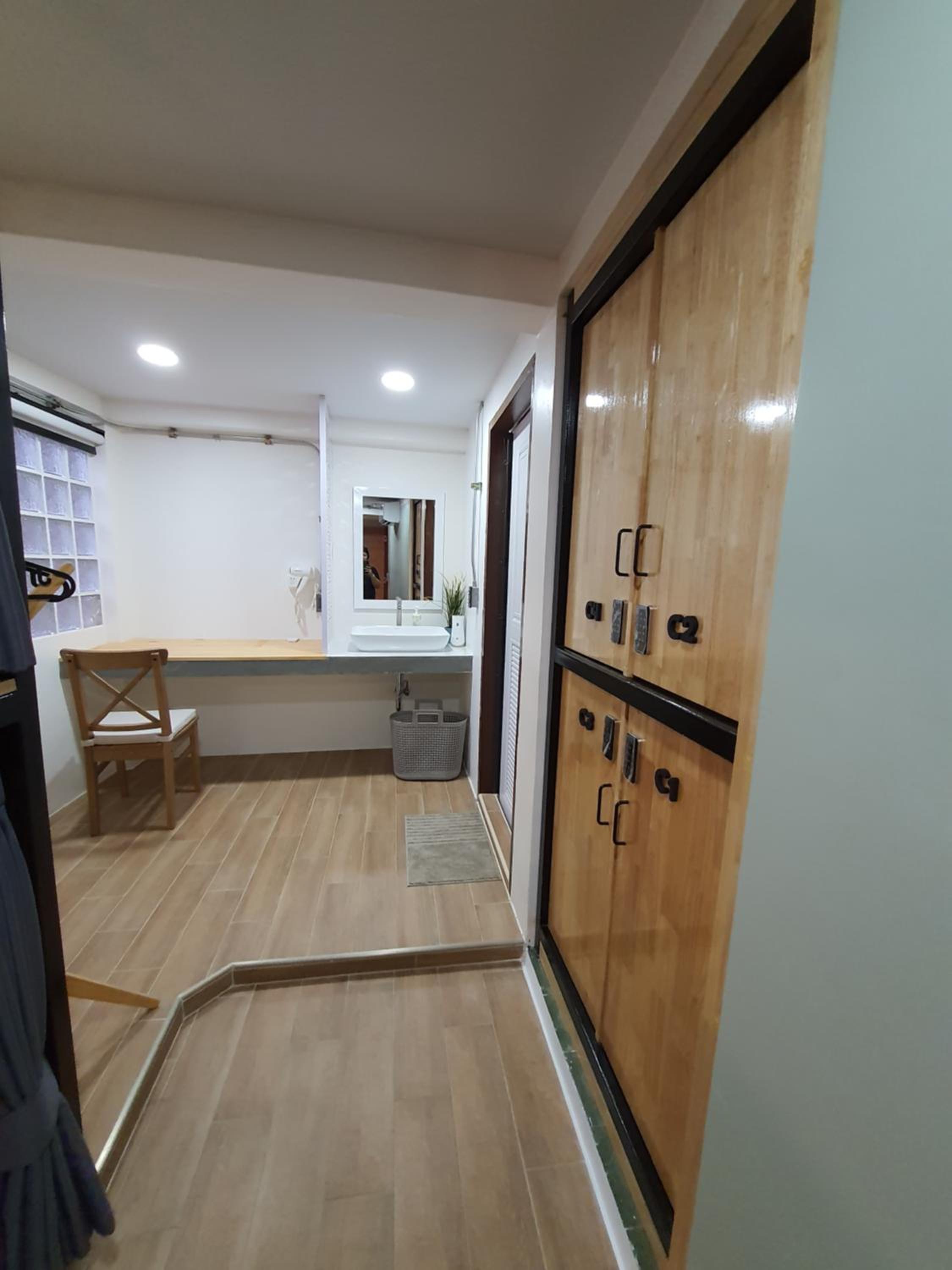 Family Room with Shower photo 2