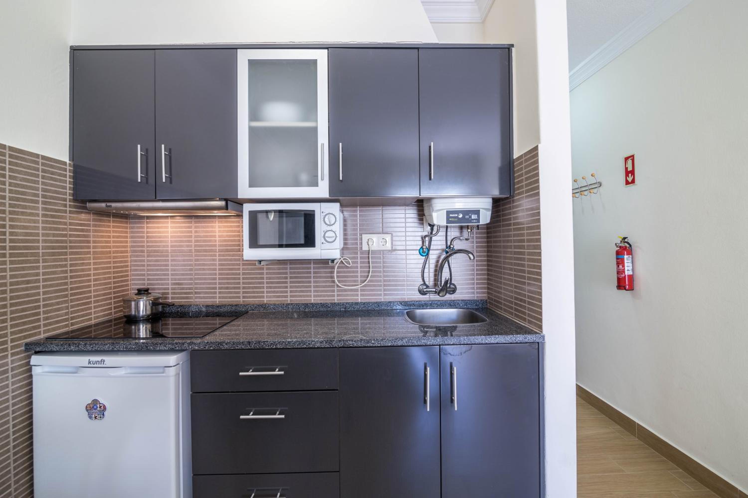 Superior One-Bedroom Apartment with Balcony - Photo 17