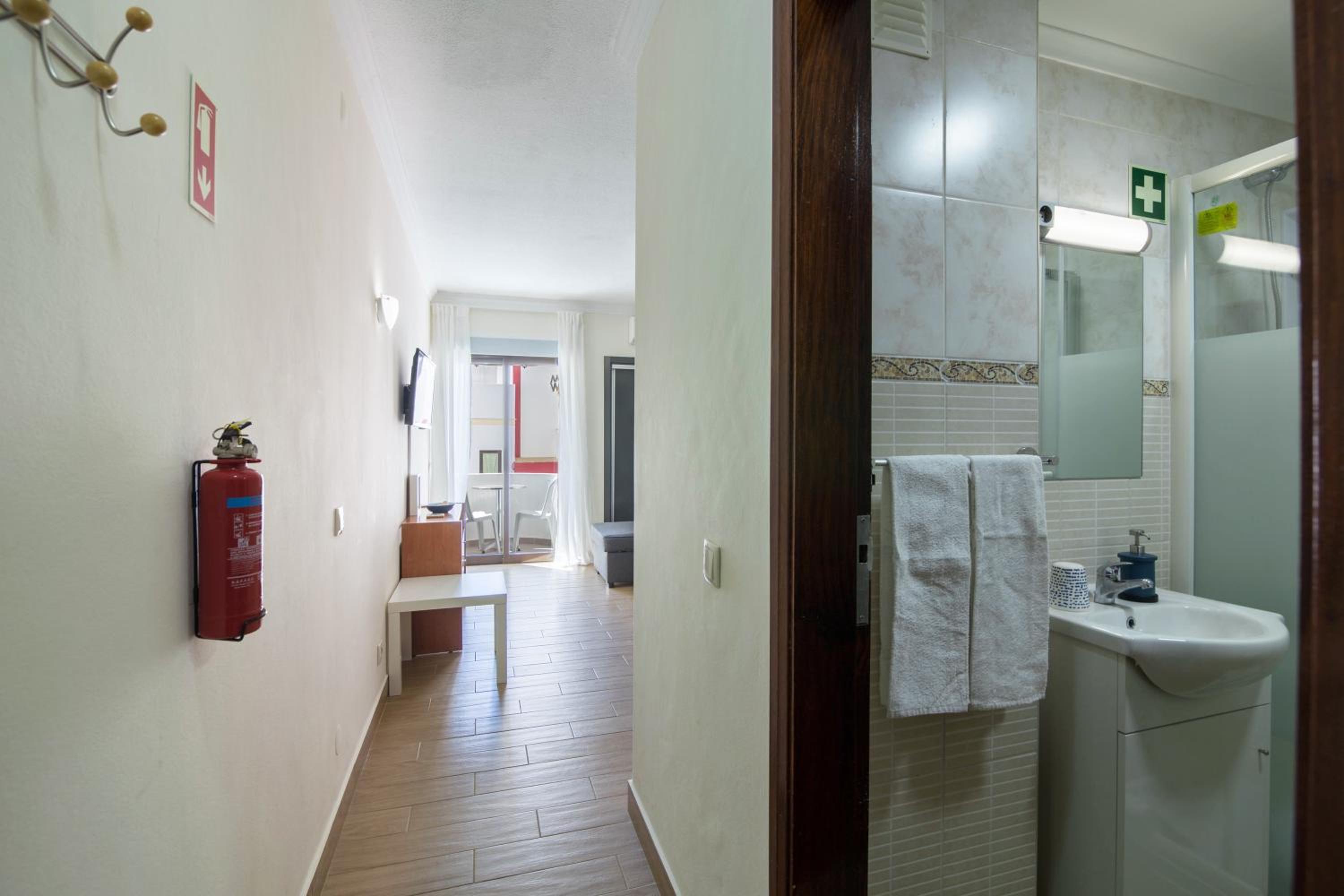 Superior One-Bedroom Apartment with Balcony - Photo 8