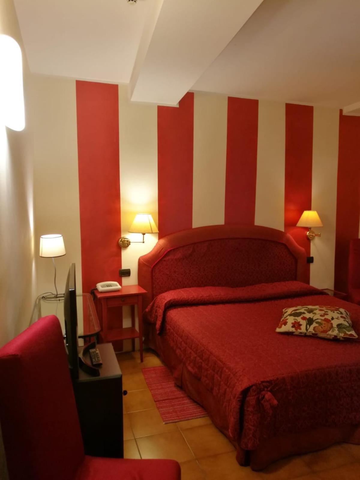 Superior Double or Twin Room - Photo 40