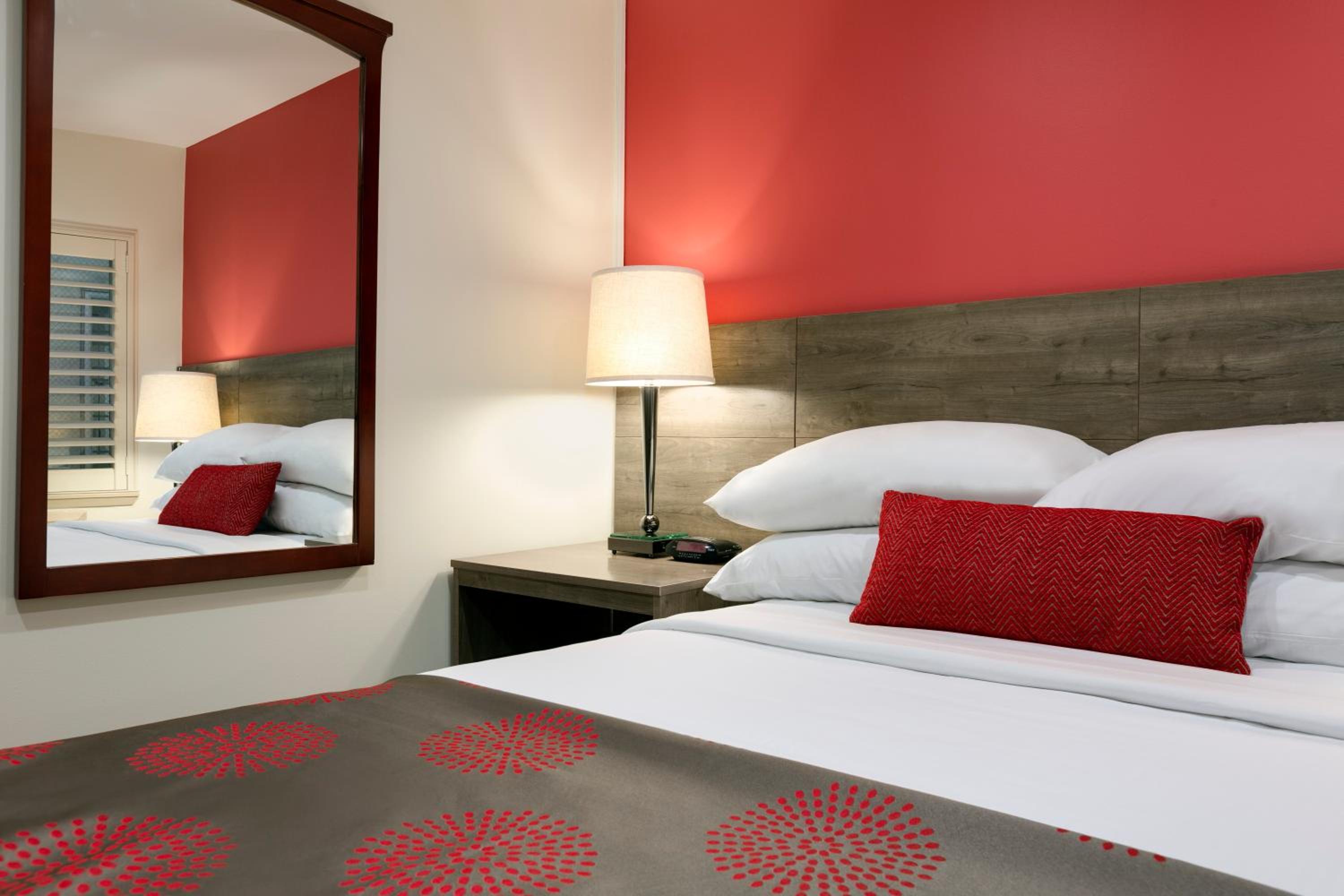 Double Room - Non-Smoking  - Photo 3