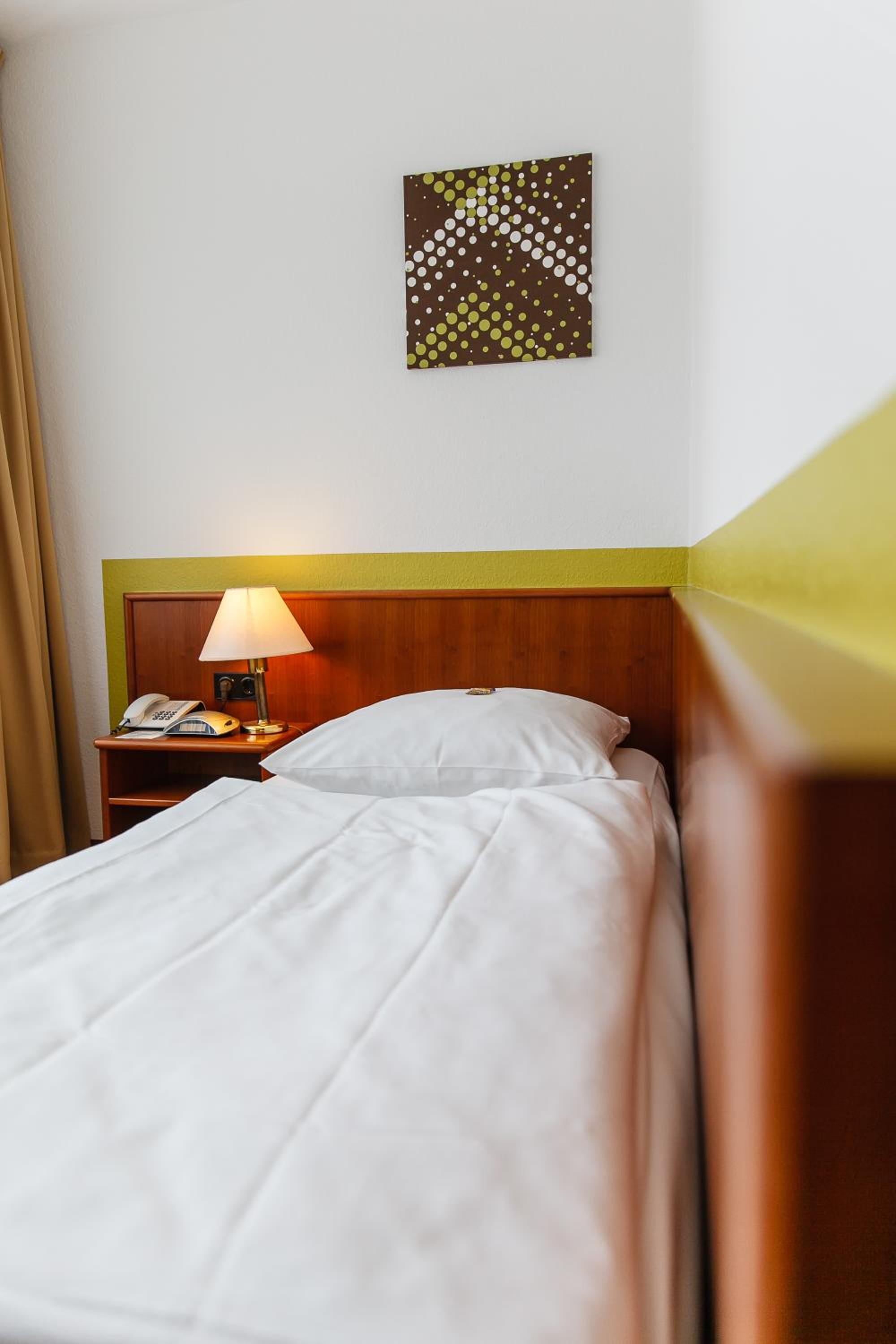 Single Room photo 3