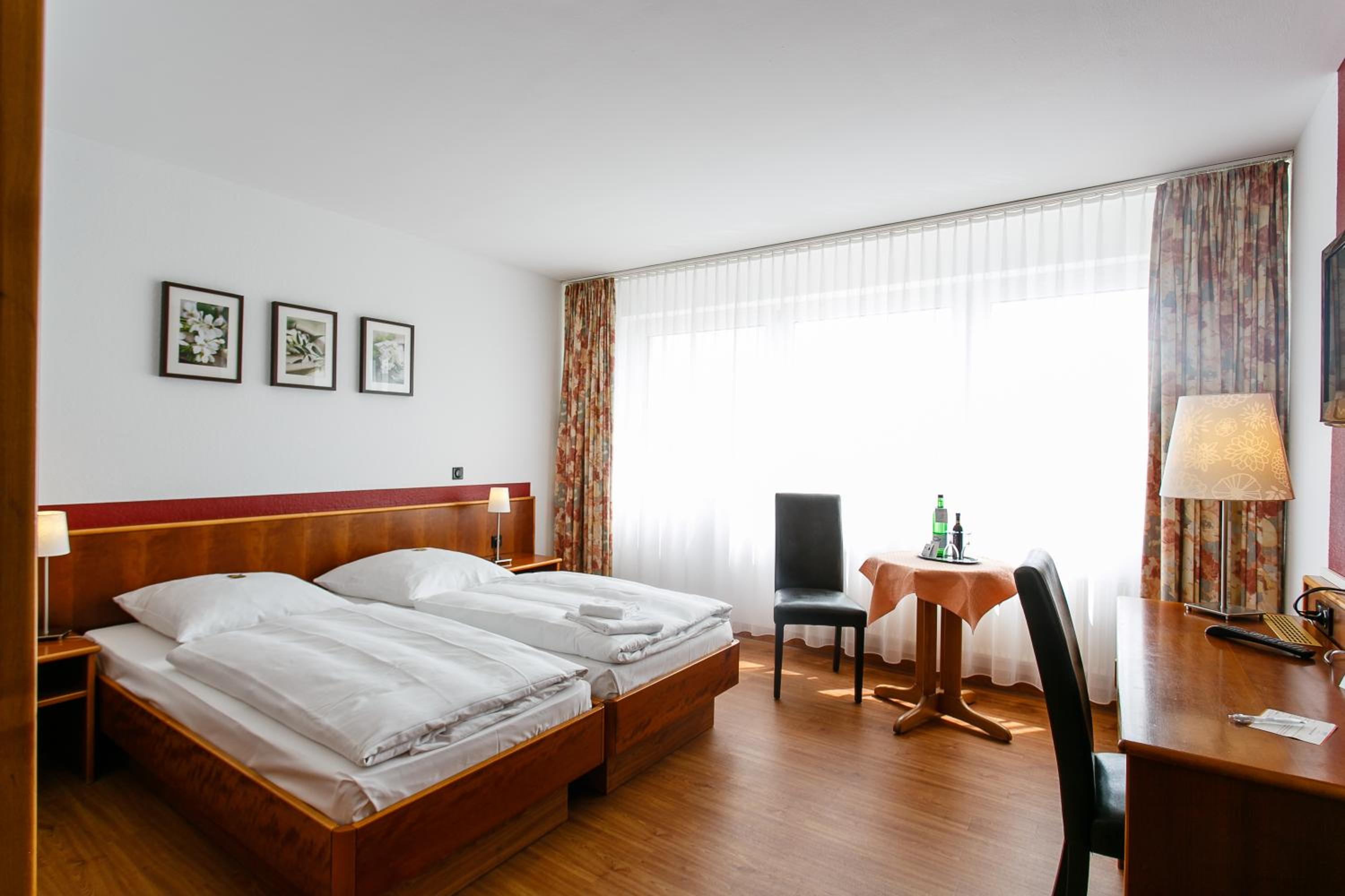 Double Room - Photo 4