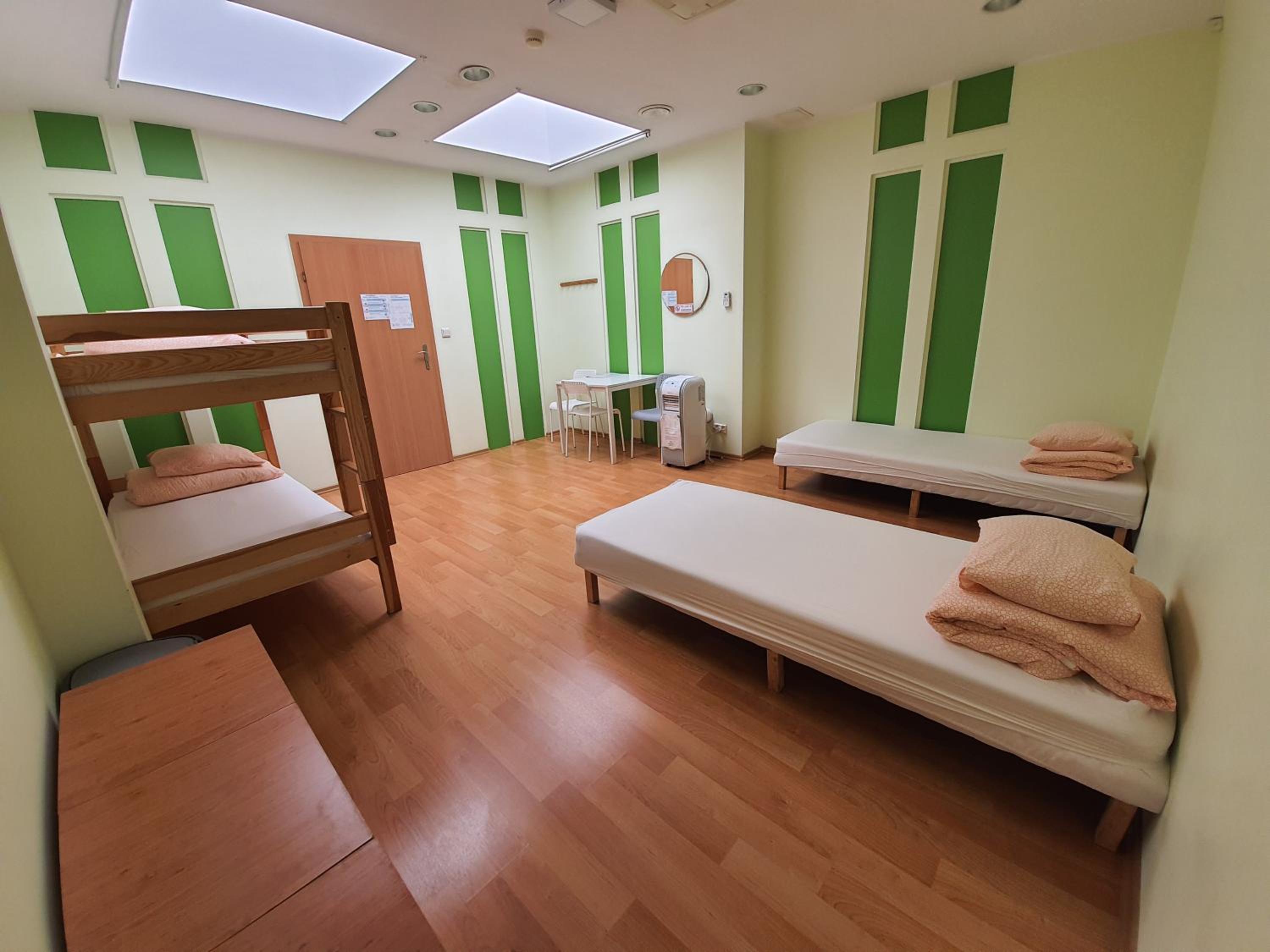 Classic Quadruple Room - Photo 4
