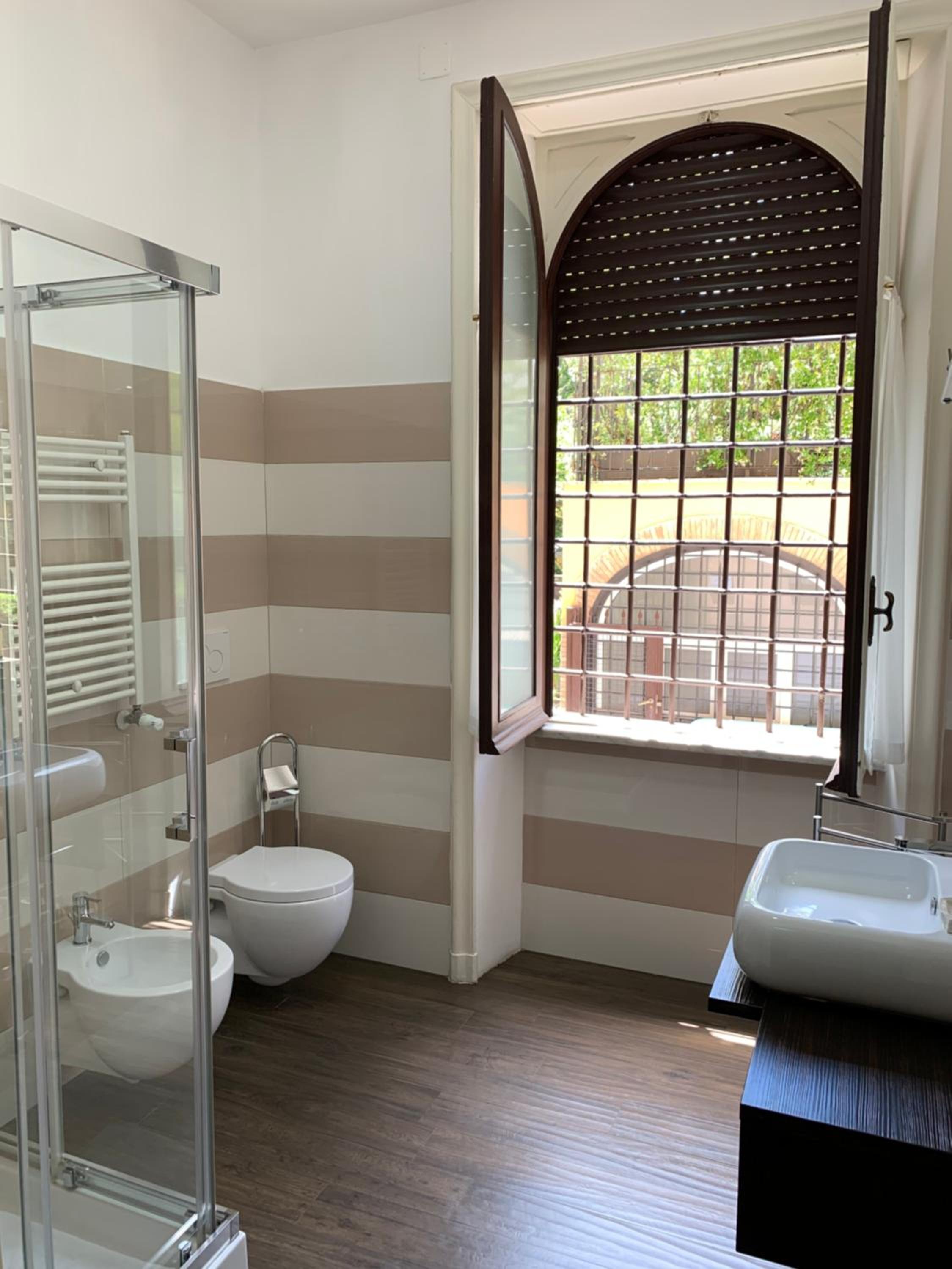 Deluxe Double Room with Extra Bed photo 3