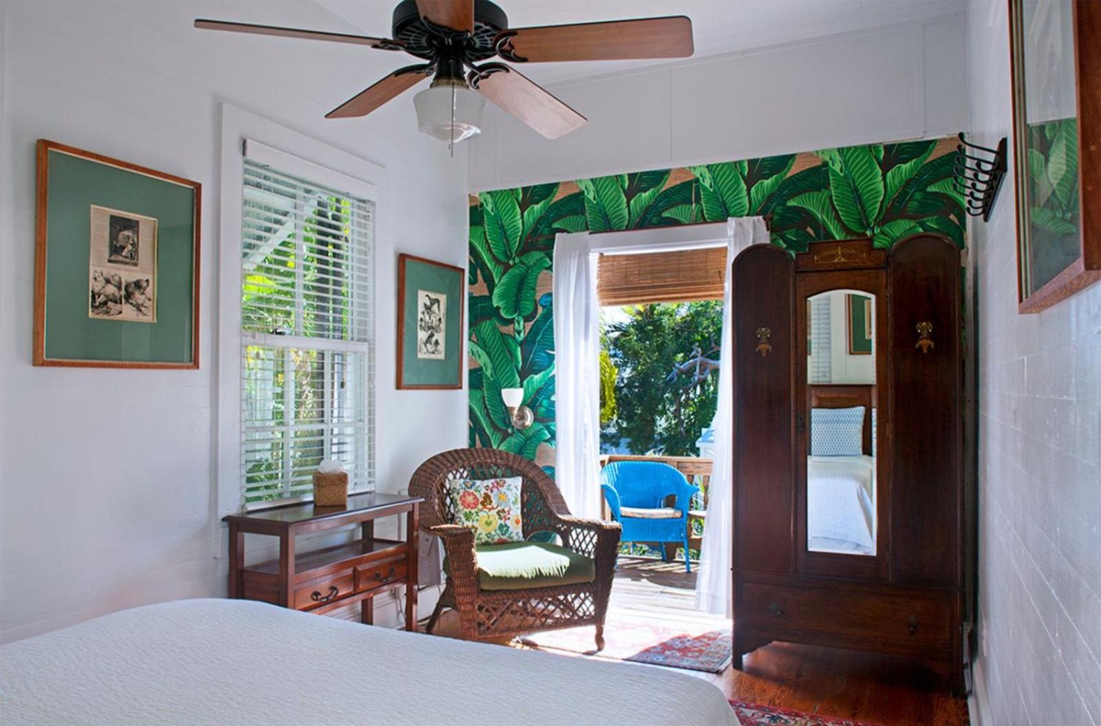 Queen Room with Balcony photo 3