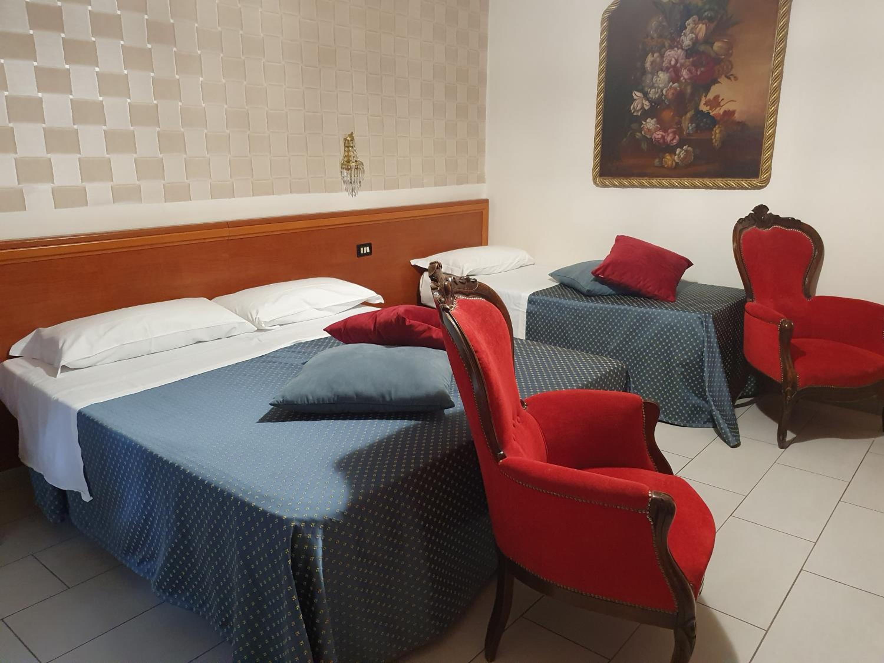 Standard Triple Room - Photo 3