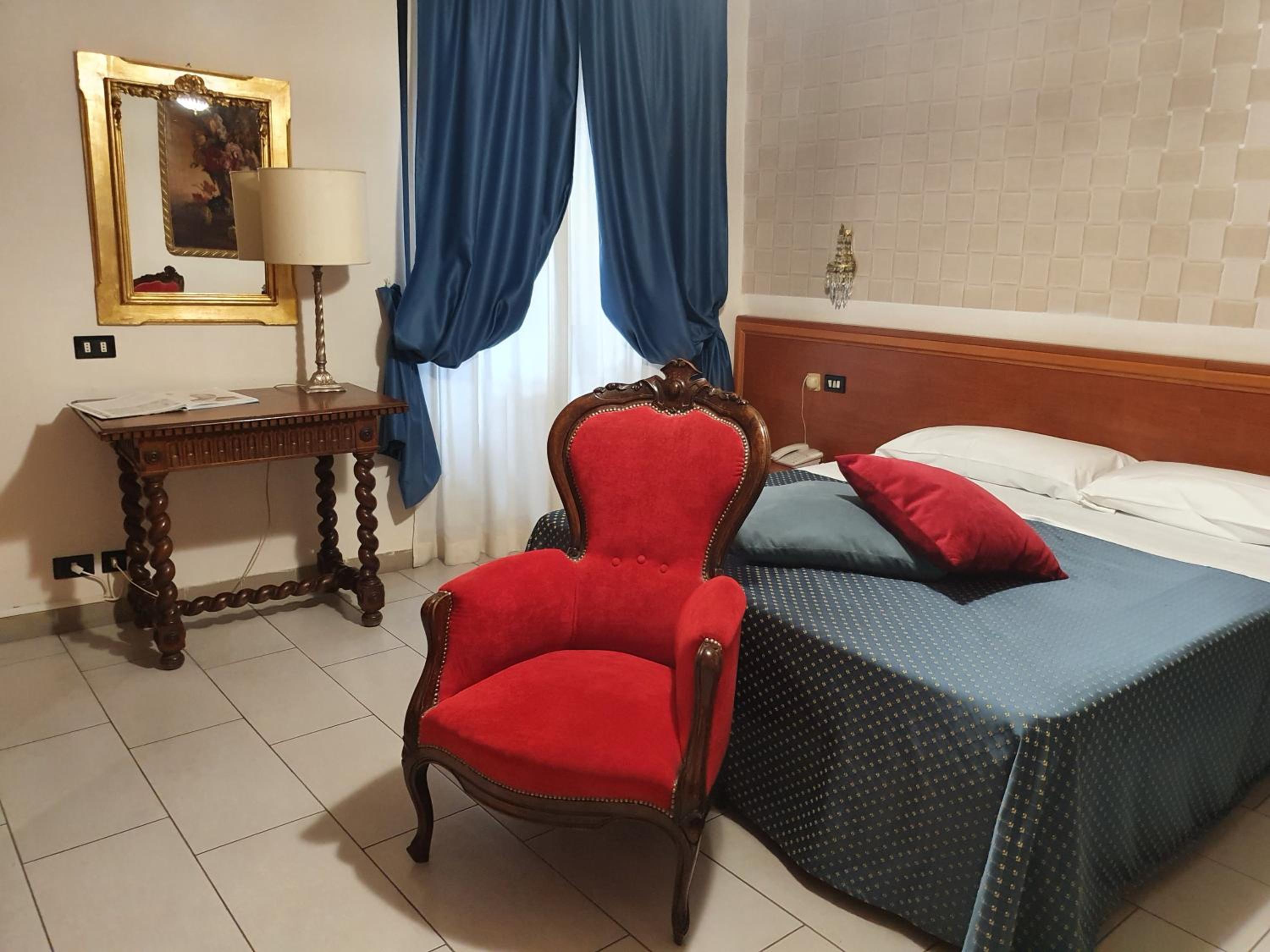 Standard Triple Room - Photo 1