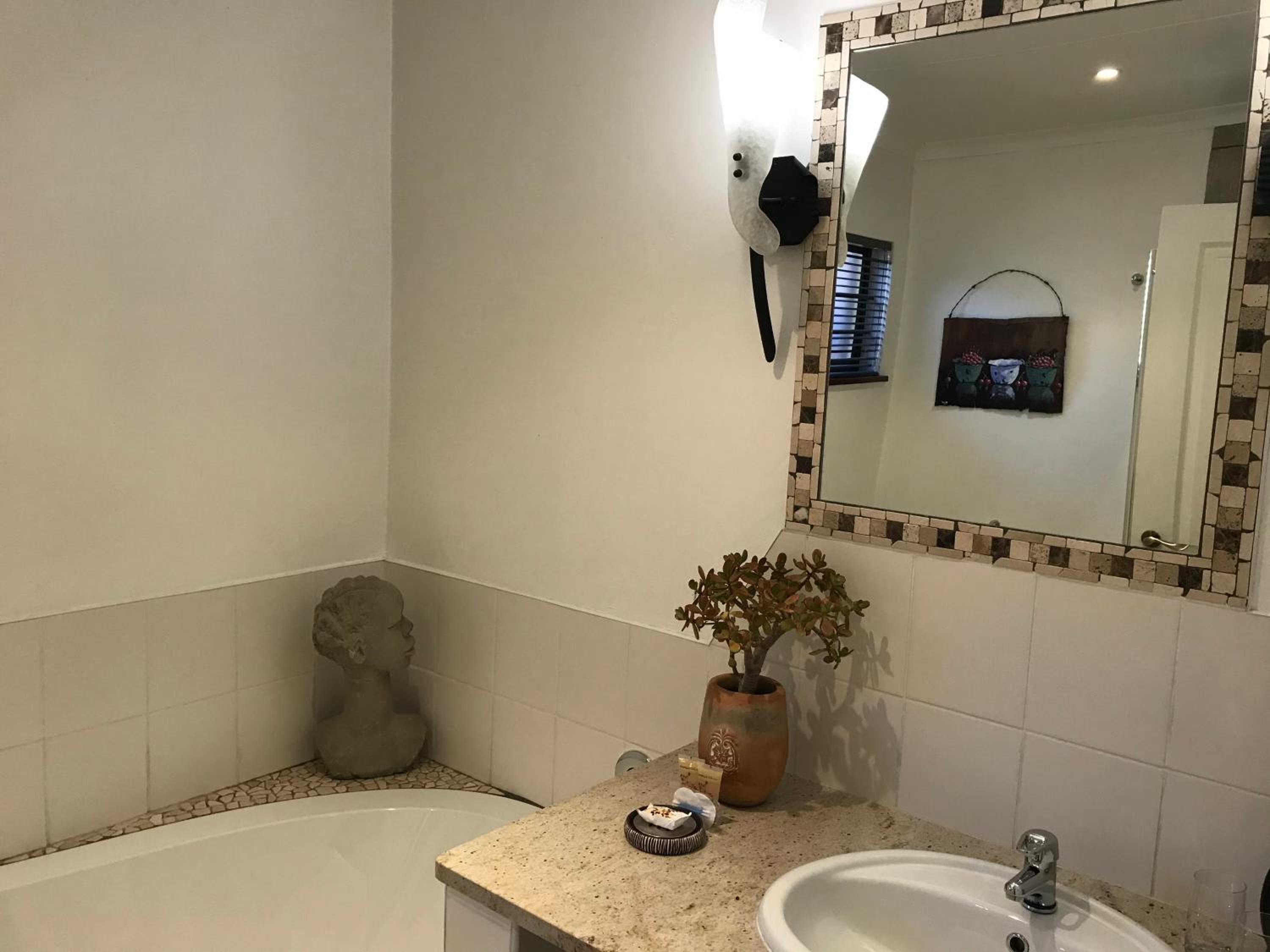 Twin Room with Garden View - Photo 32