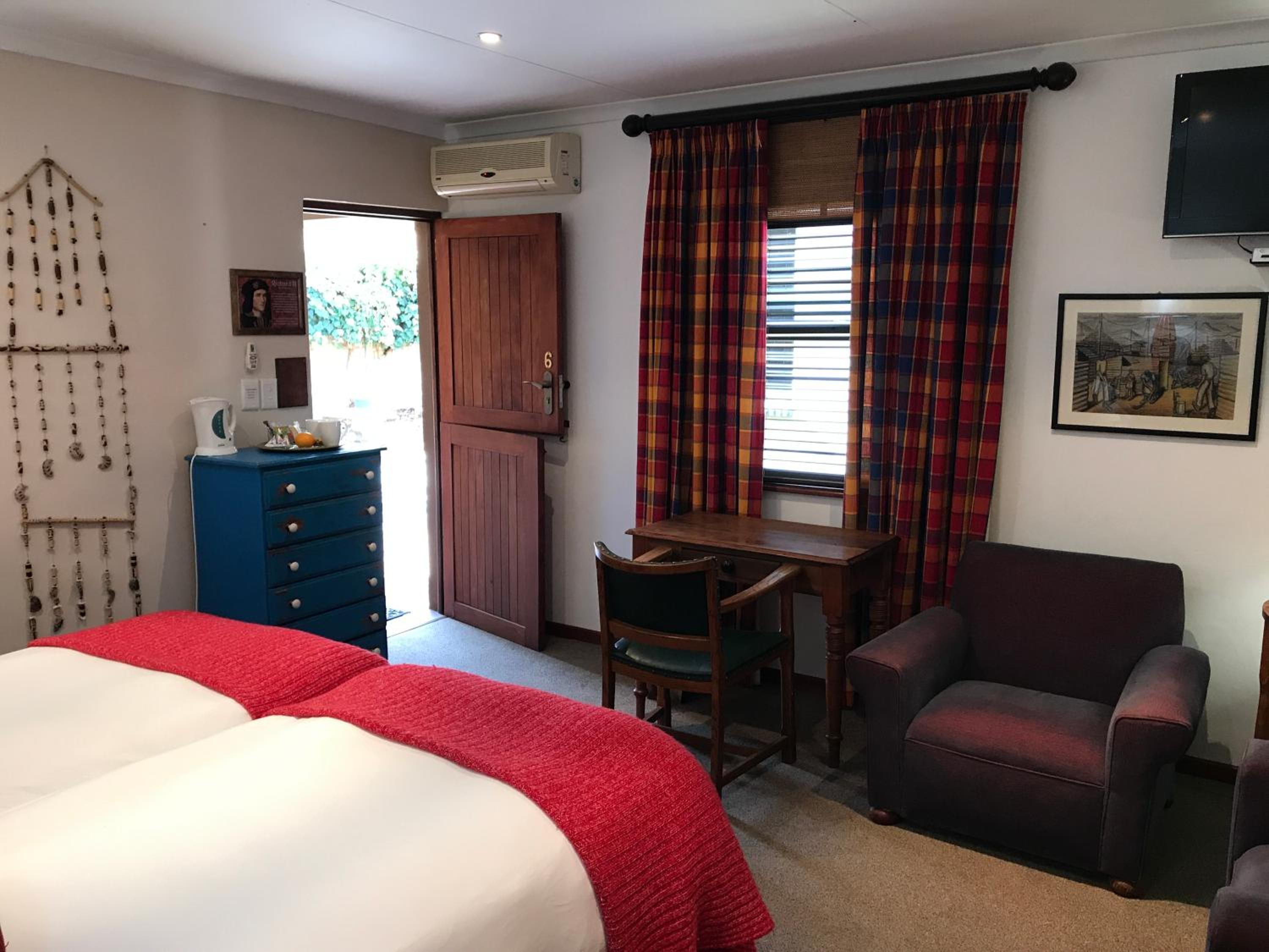 Twin Room with Garden View - Photo 41